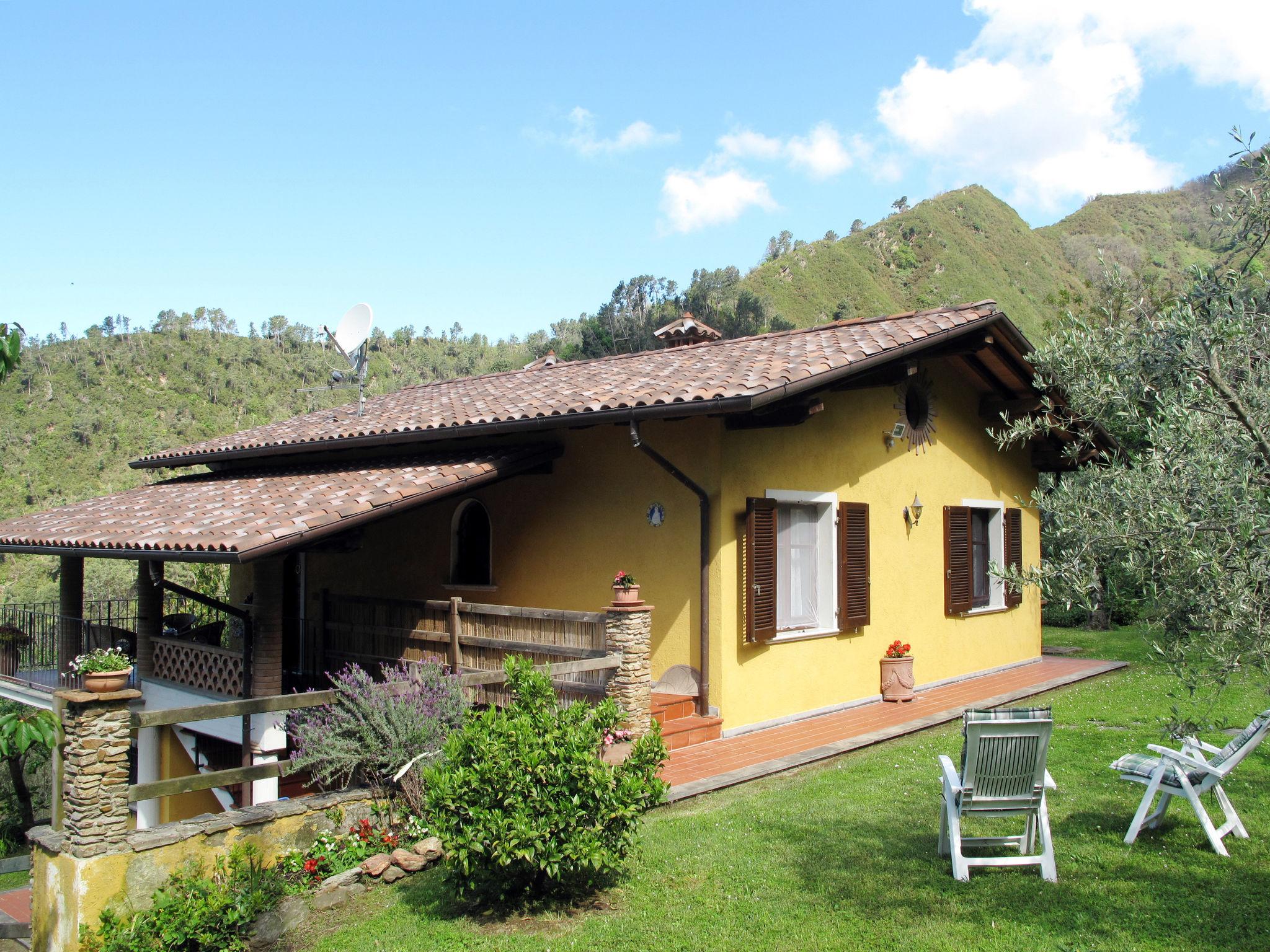 Photo 22 - Maison de 2 chambres à Montignoso avec jardin et vues à la mer