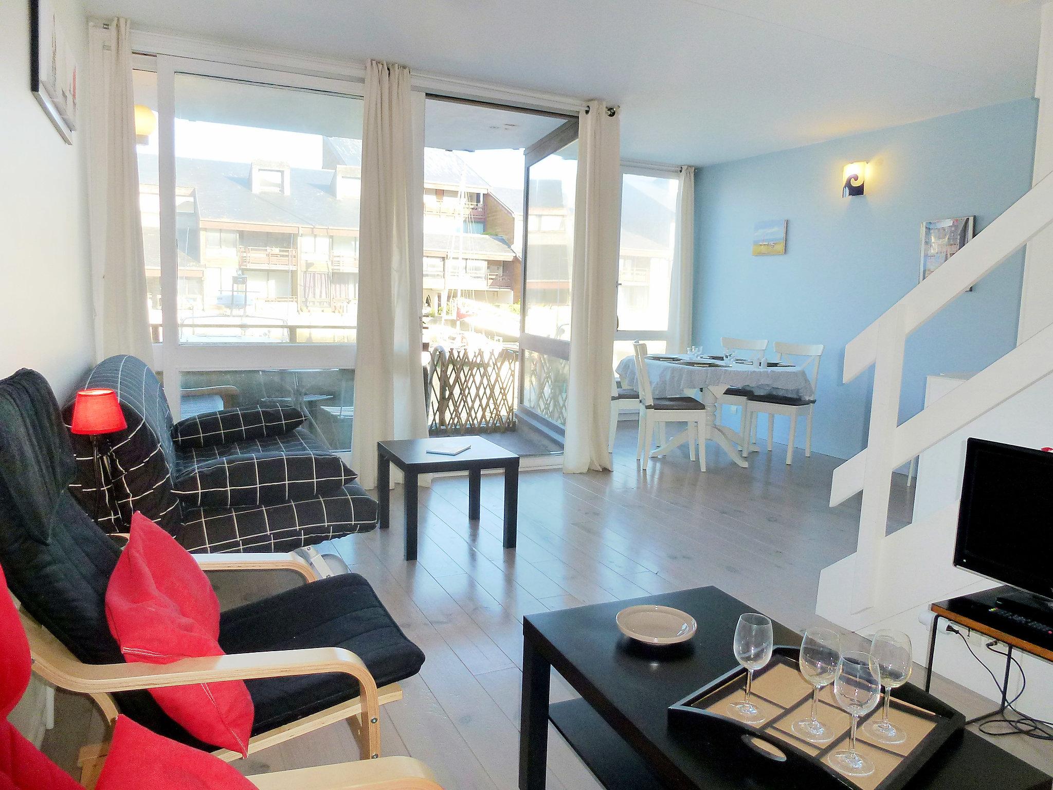 Foto 3 - Apartamento de 1 habitación en Deauville con terraza y vistas al mar