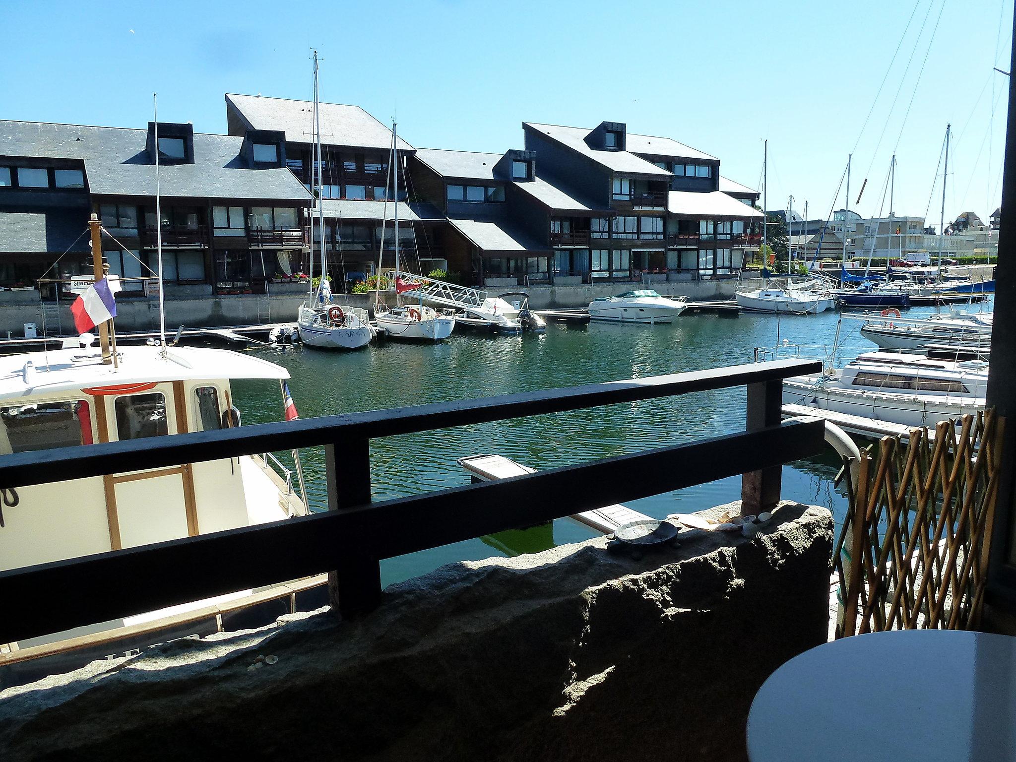 Foto 1 - Apartamento de 1 habitación en Deauville con terraza y vistas al mar