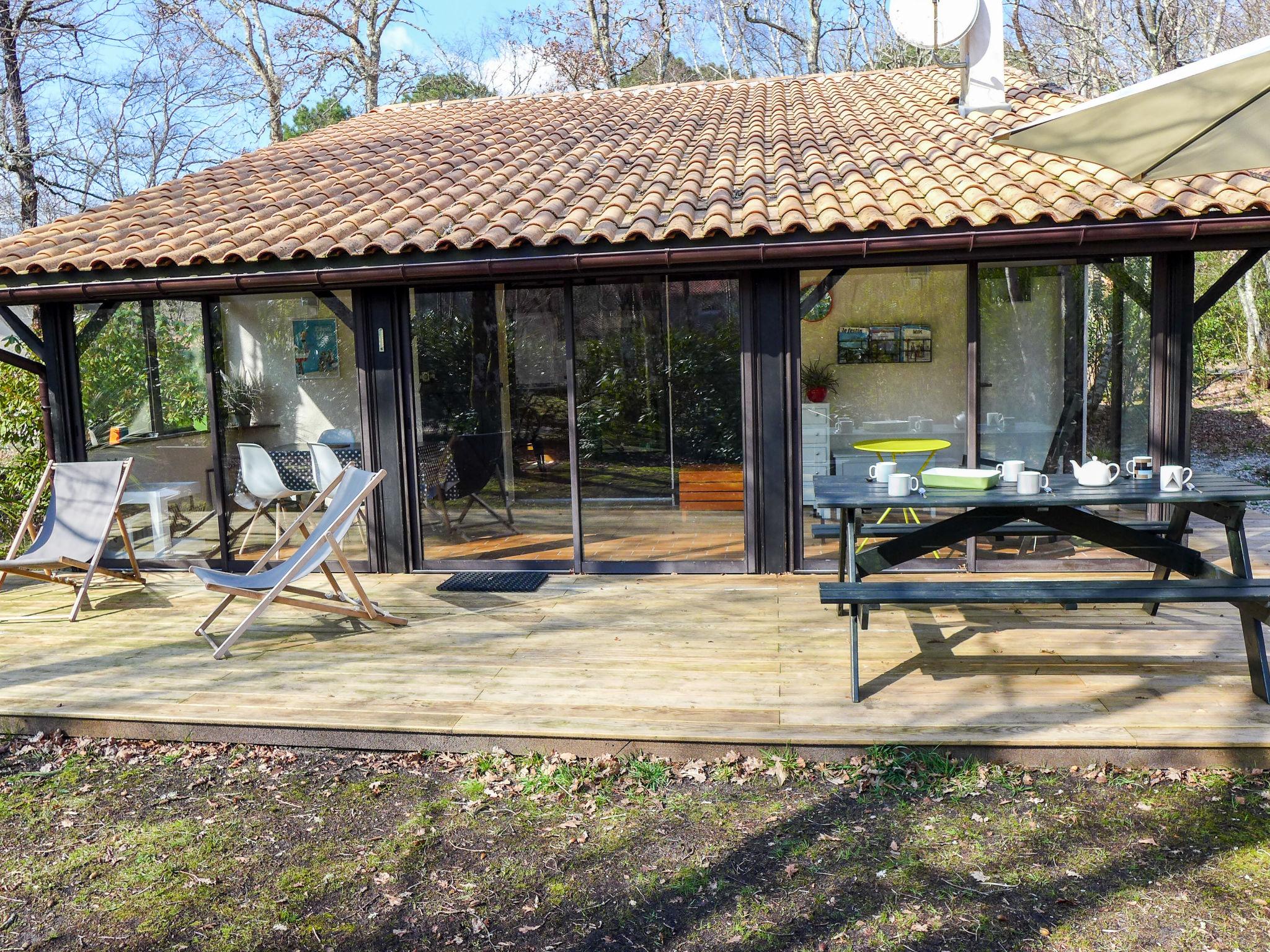 Photo 18 - Maison de 2 chambres à Lacanau avec piscine et jardin