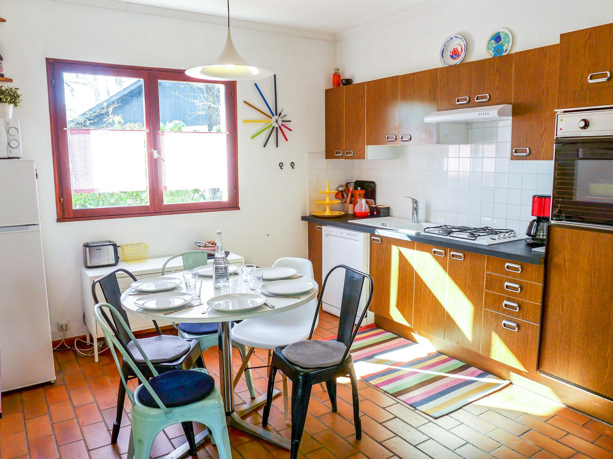 Photo 4 - Maison de 2 chambres à Lacanau avec piscine et terrasse