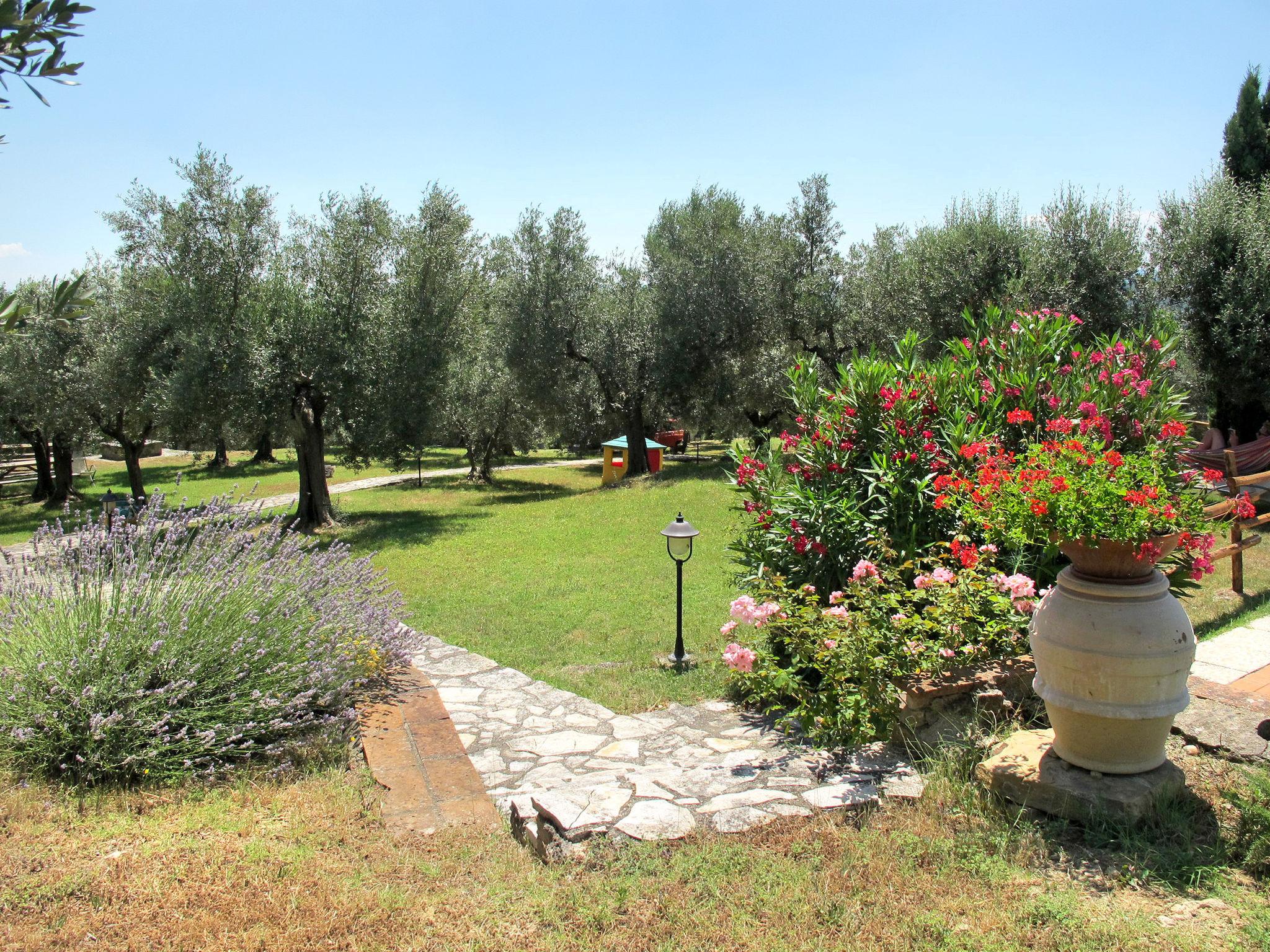 Photo 49 - 10 bedroom House in Piegaro with private pool and garden