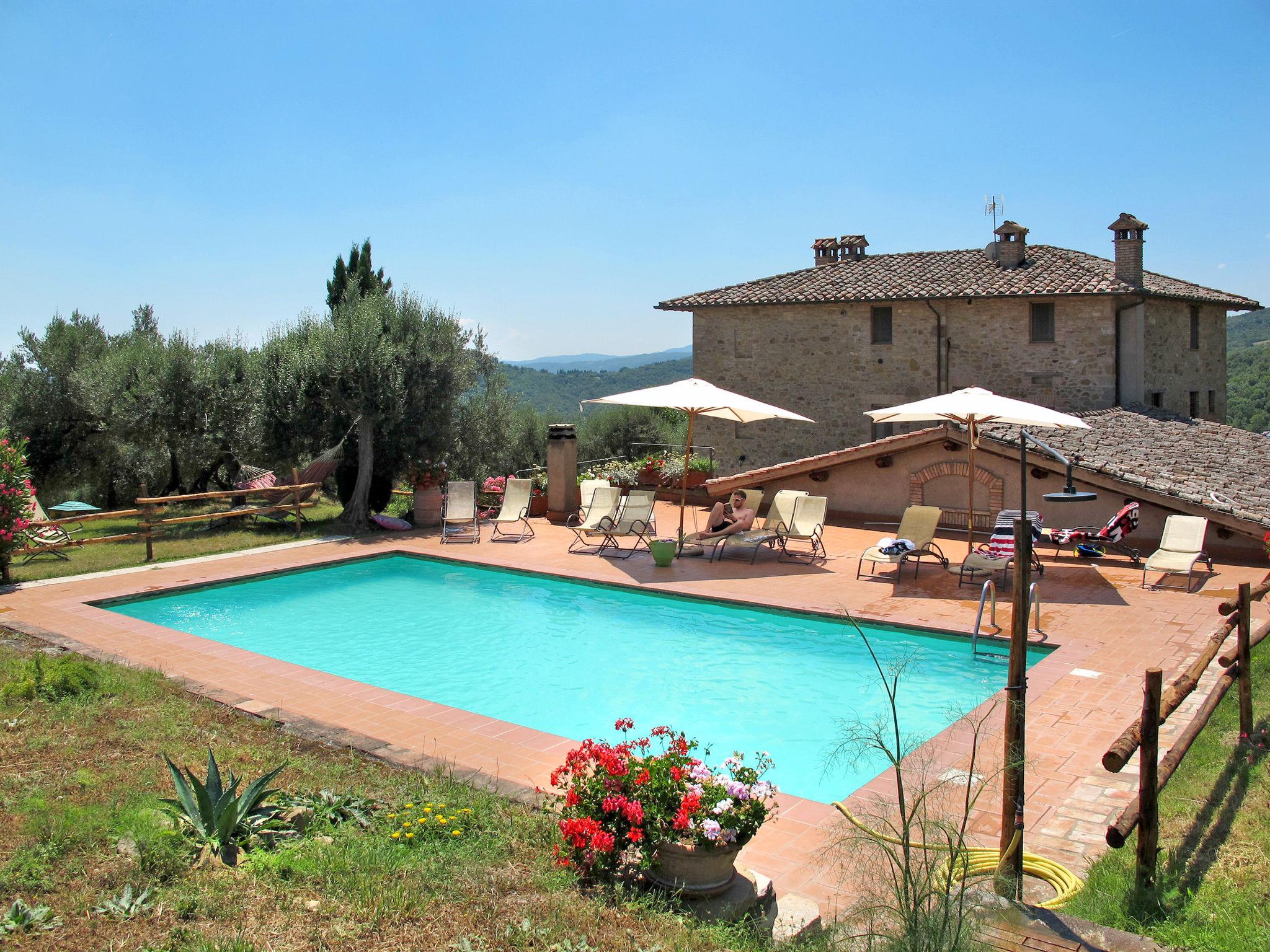 Foto 1 - Casa de 10 quartos em Piegaro com piscina privada e vista para a montanha