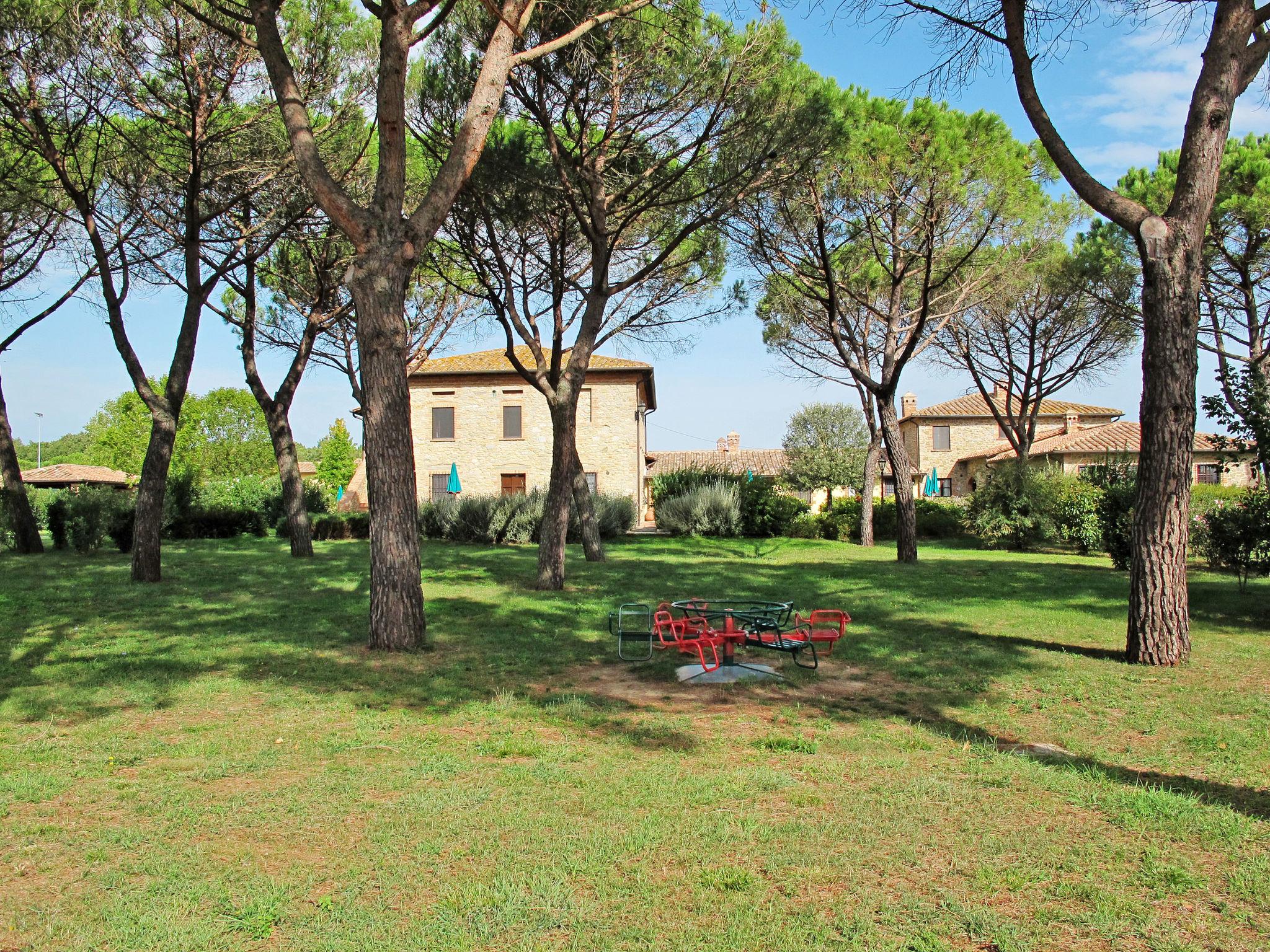 Photo 27 - Appartement de 2 chambres à Castiglione del Lago avec piscine et jardin