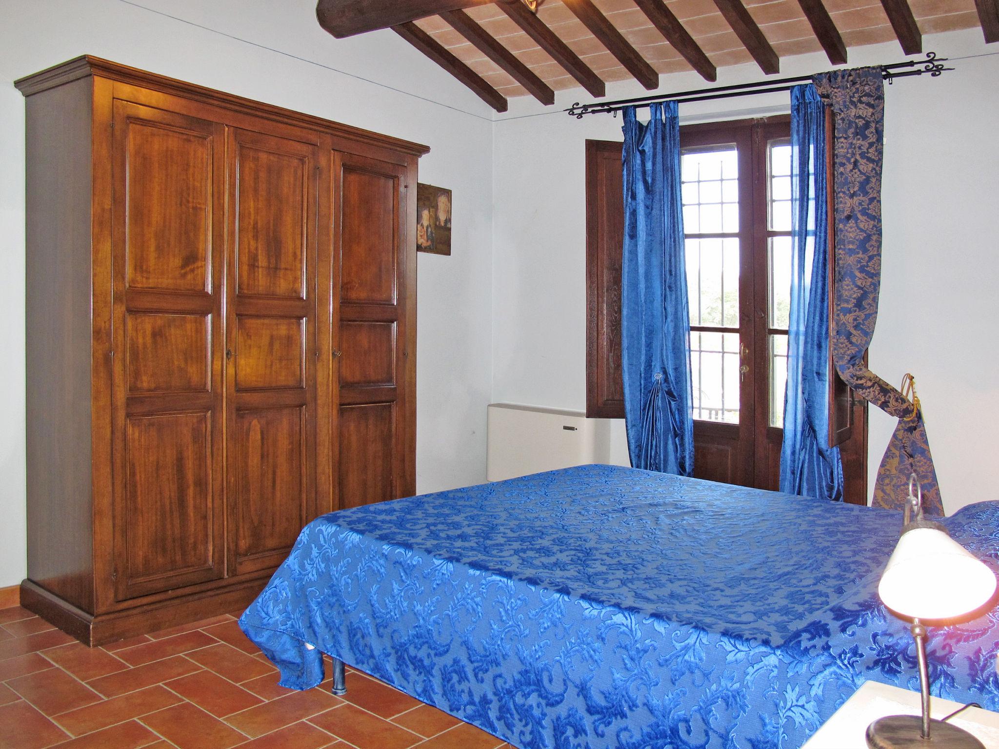 Photo 14 - 2 bedroom Apartment in Castiglione del Lago with swimming pool and garden