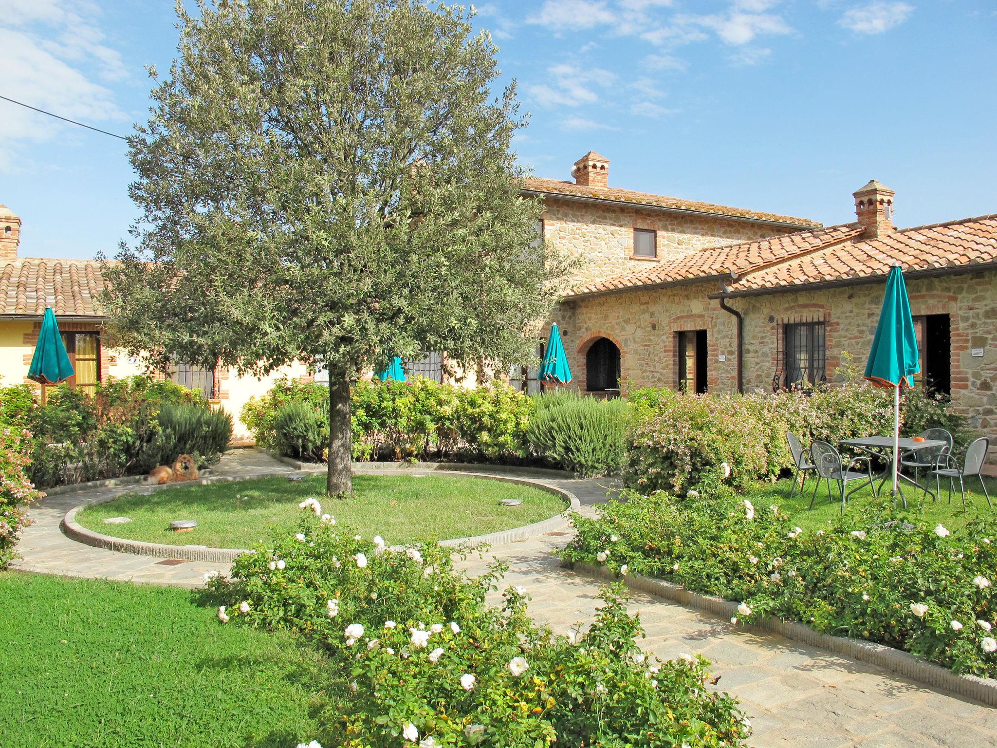 Foto 20 - Appartamento con 1 camera da letto a Castiglione del Lago con piscina e giardino