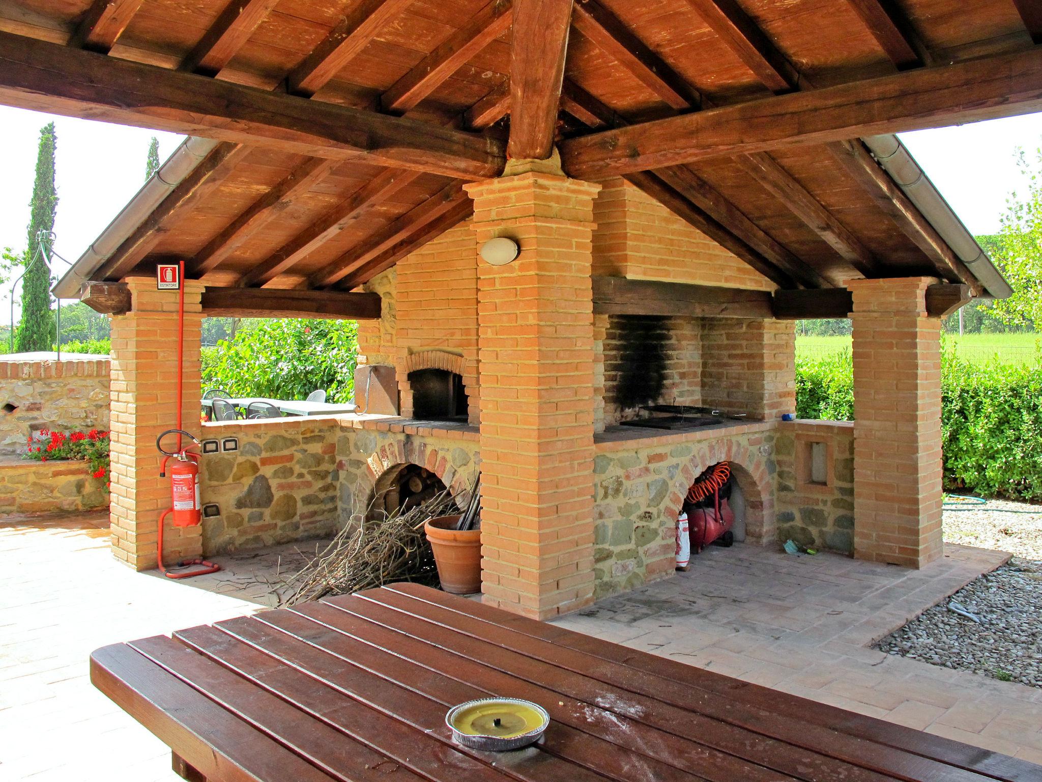 Foto 5 - Appartamento con 1 camera da letto a Castiglione del Lago con piscina e giardino