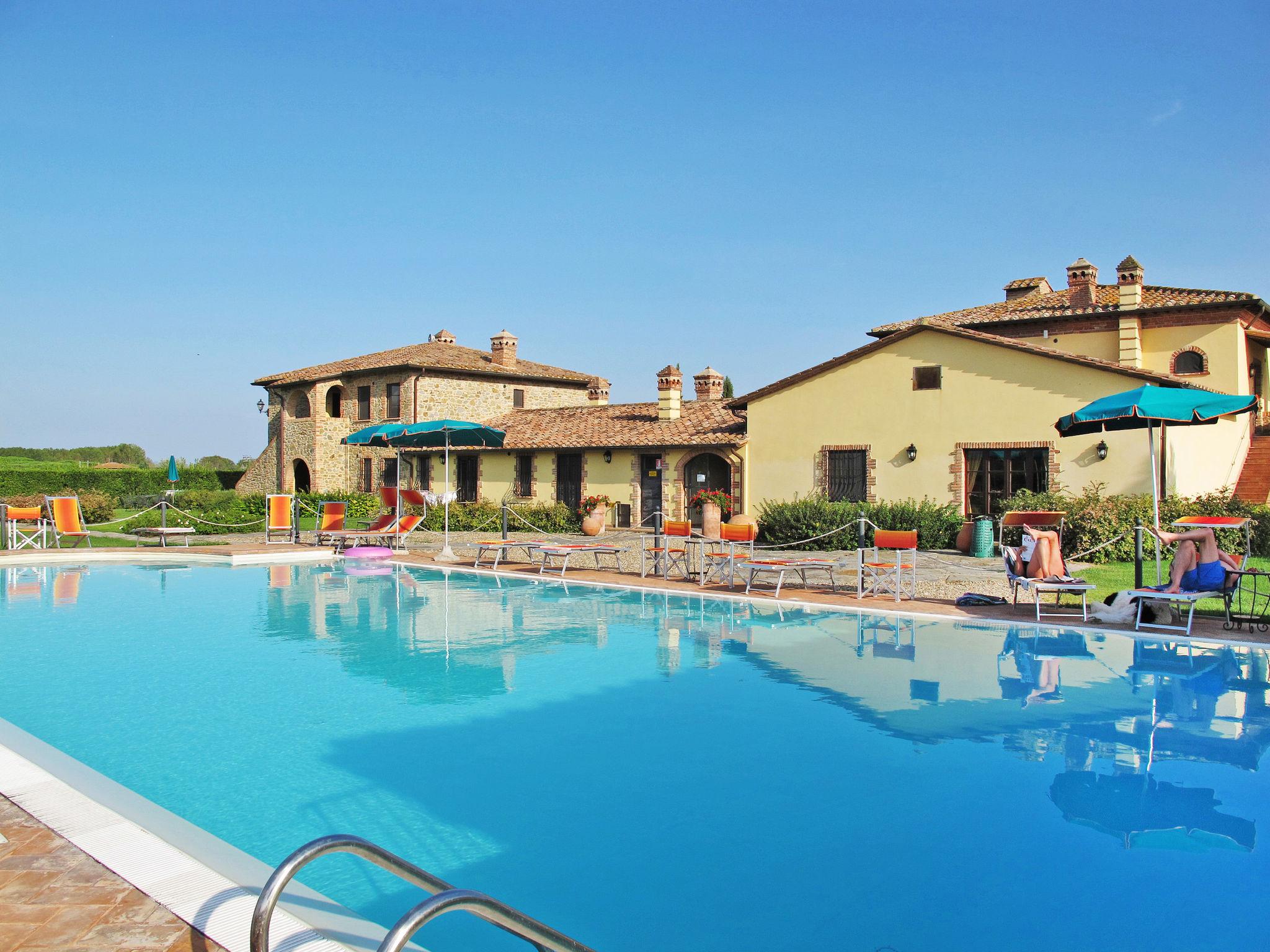 Photo 2 - Appartement de 2 chambres à Castiglione del Lago avec piscine et jardin