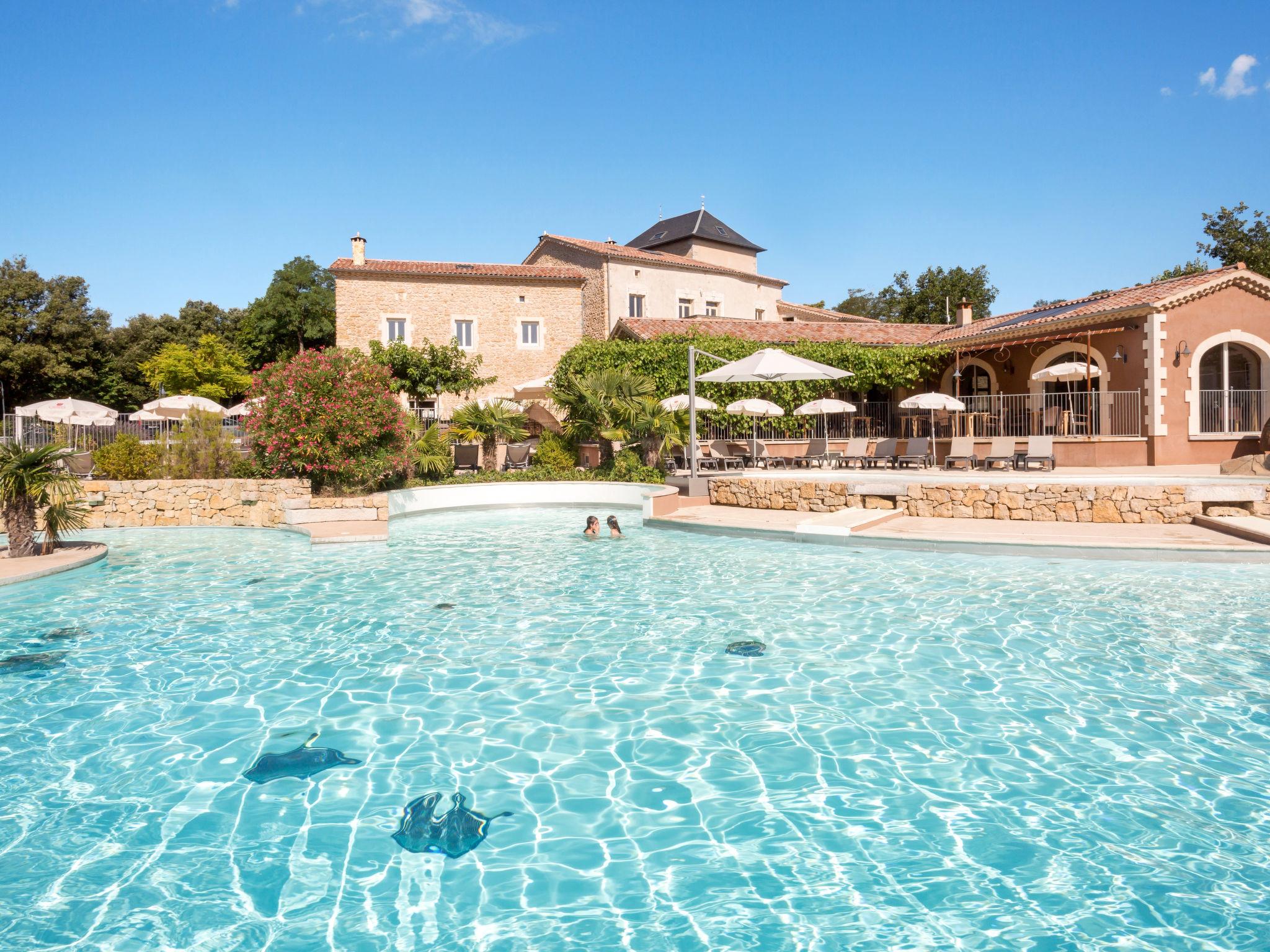 Foto 14 - Casa con 3 camere da letto a Lagorce con piscina e terrazza