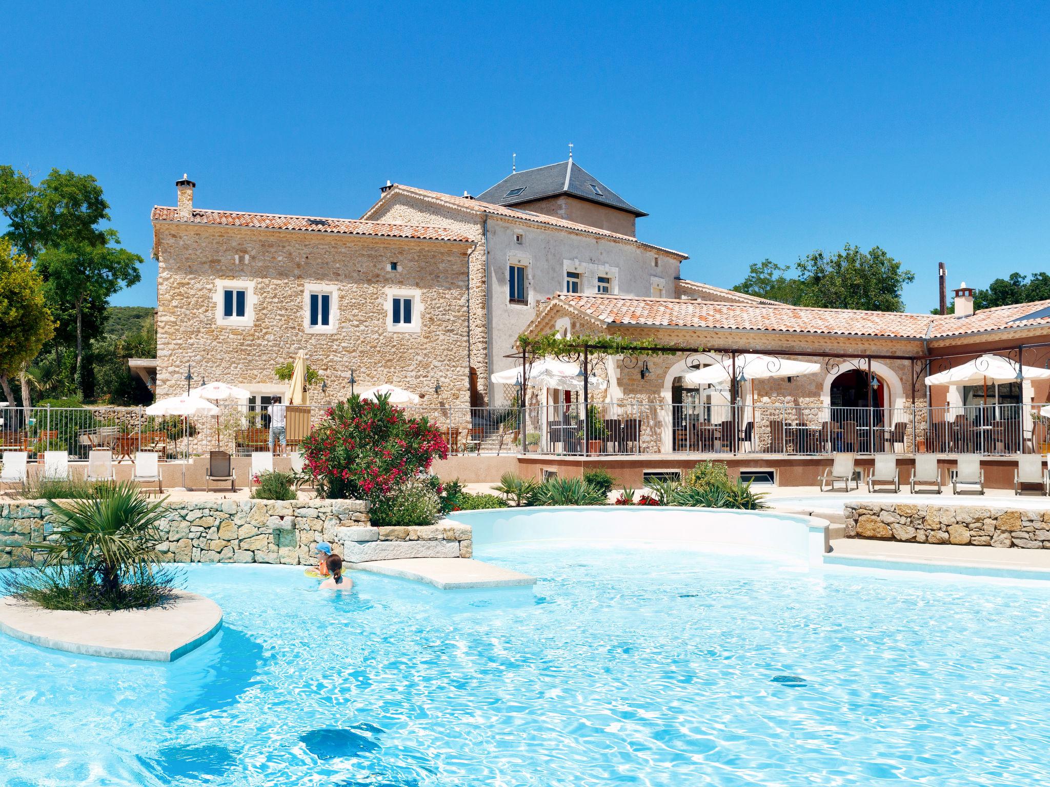 Photo 1 - Maison de 2 chambres à Lagorce avec piscine et terrasse