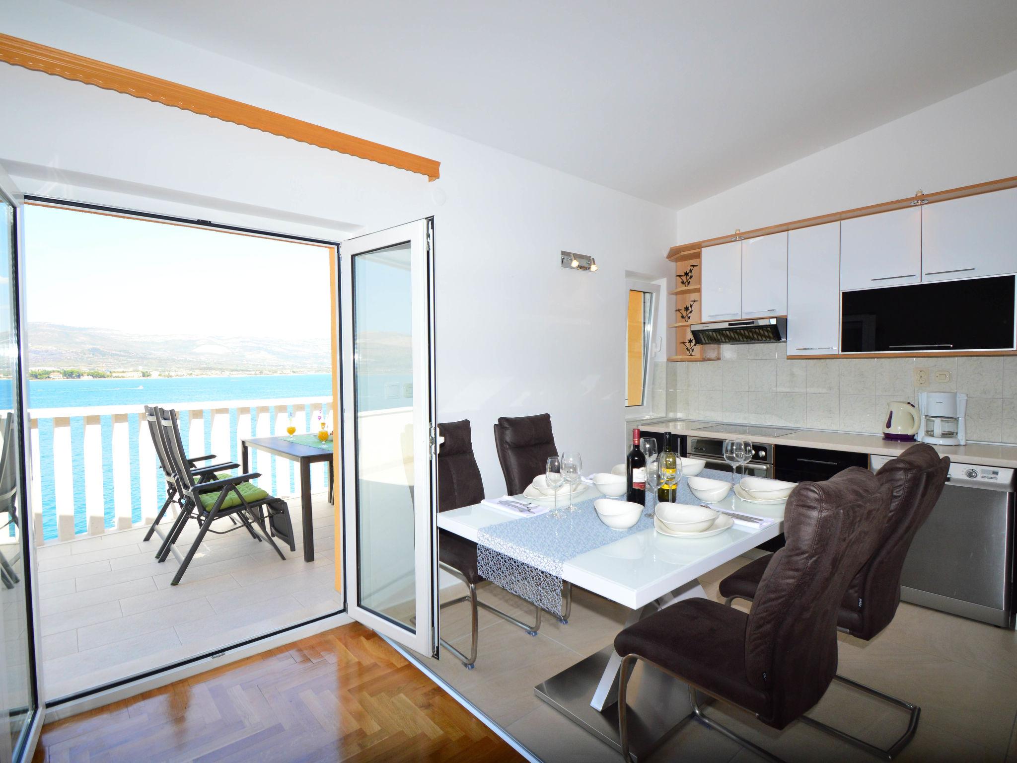 Foto 5 - Apartment mit 2 Schlafzimmern in Trogir mit schwimmbad und blick aufs meer
