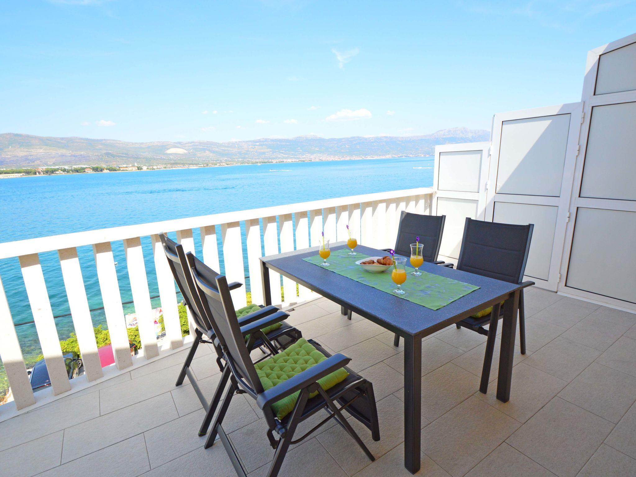 Foto 8 - Apartment mit 2 Schlafzimmern in Trogir mit schwimmbad und blick aufs meer