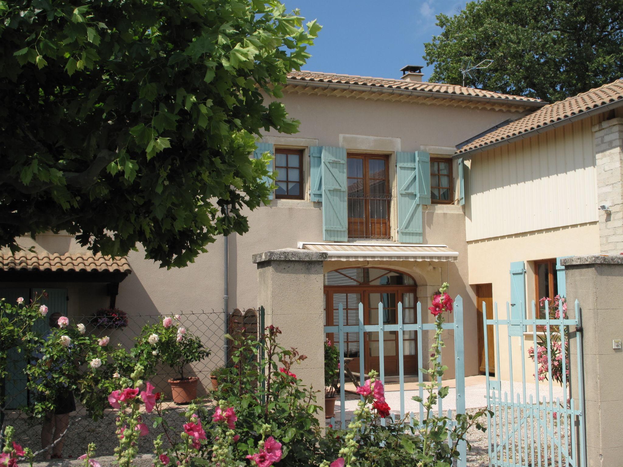 Photo 15 - Maison de 3 chambres à Grillon avec jardin et terrasse