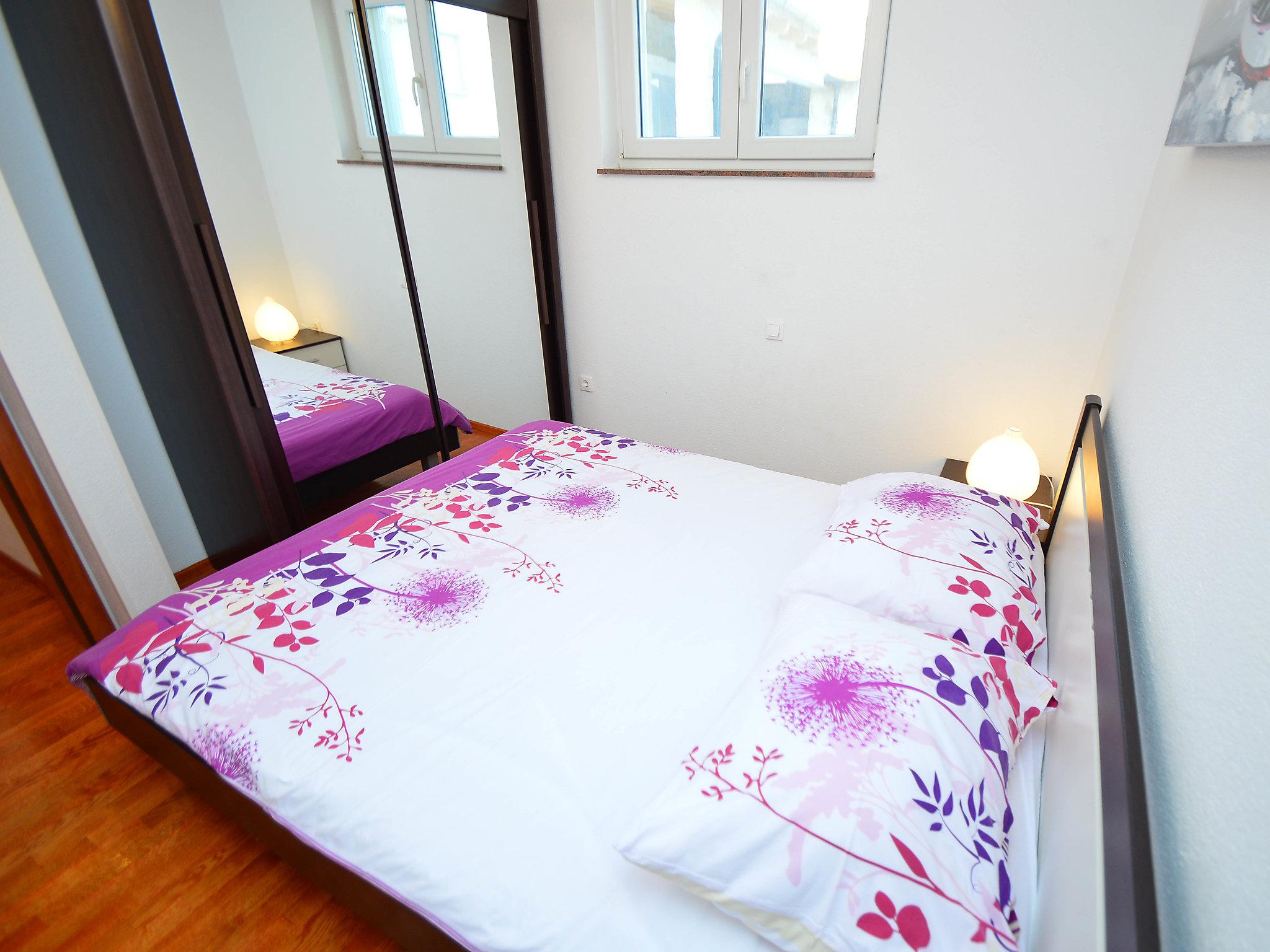 Foto 7 - Apartamento de 1 quarto em Sibenik com terraço