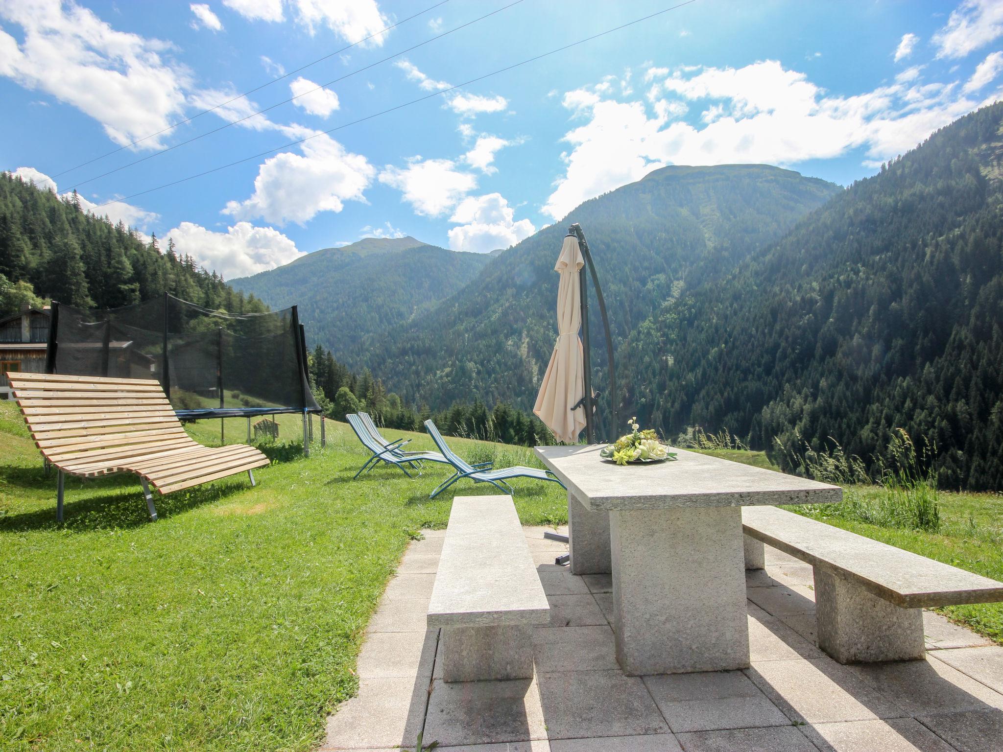 Photo 5 - Appartement de 3 chambres à Flirsch avec jardin et vues sur la montagne