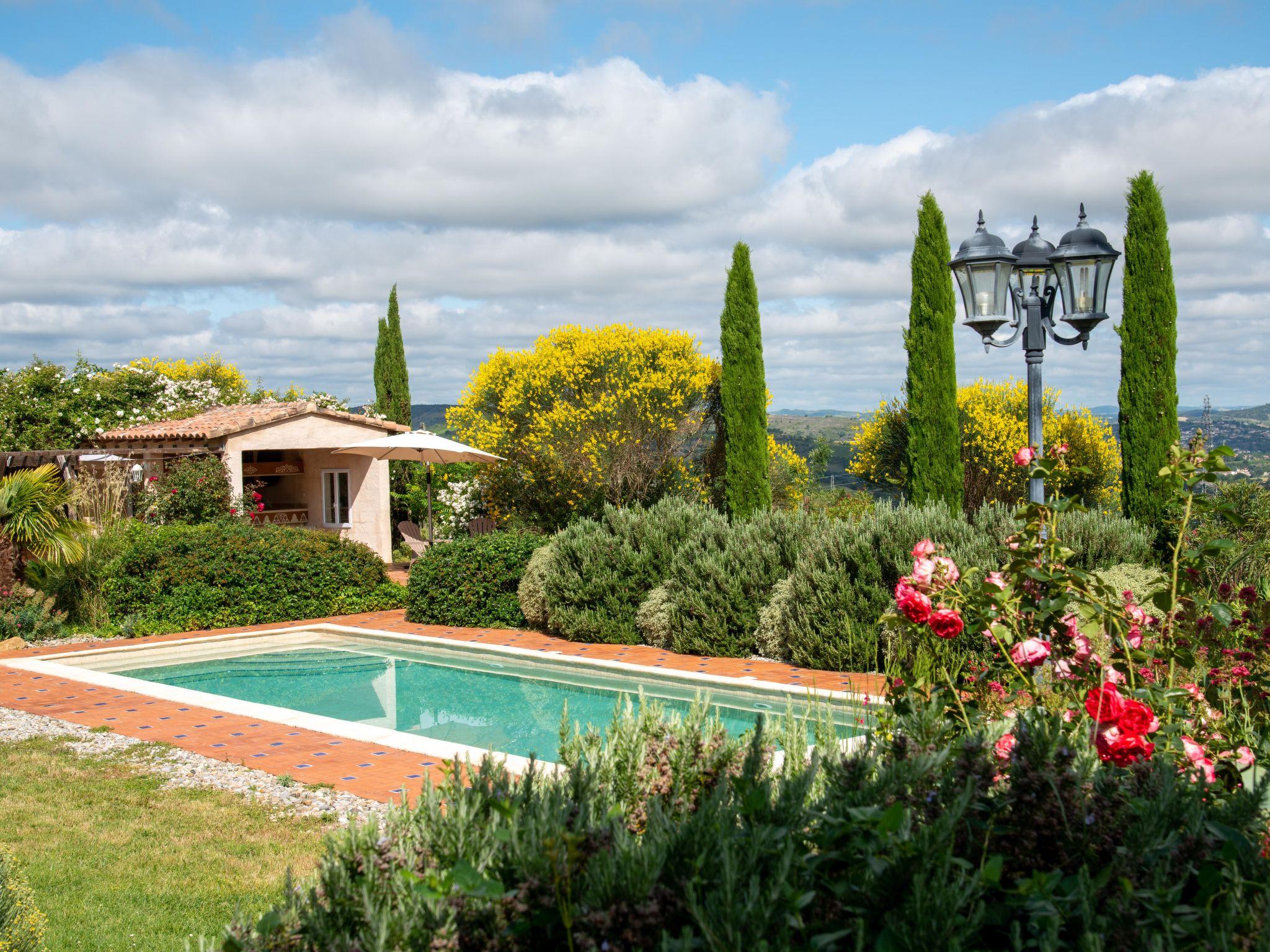 Foto 19 - Casa de 4 quartos em Limoux com piscina privada e jardim