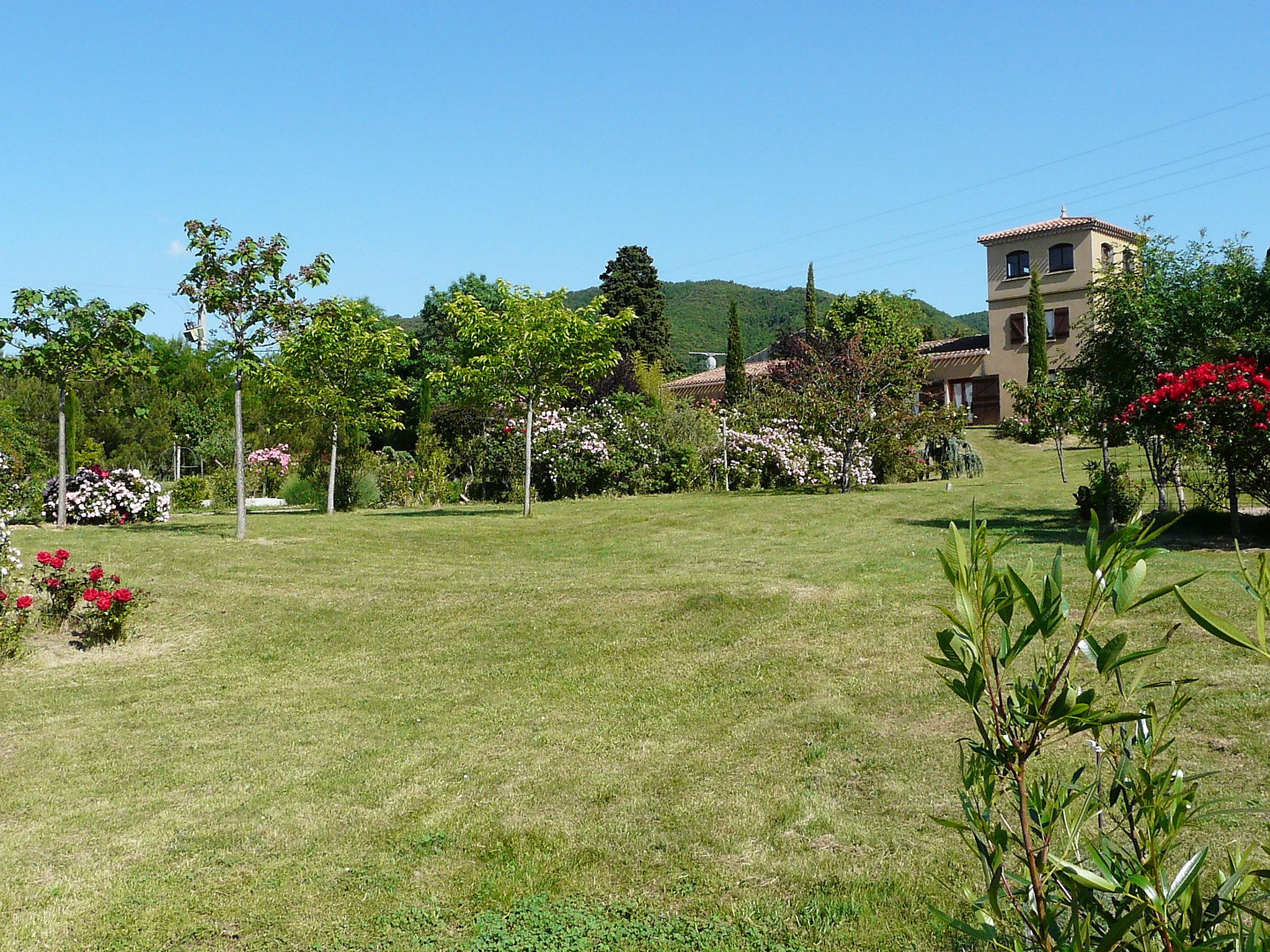 Foto 23 - Casa con 4 camere da letto a Limoux con piscina privata e giardino