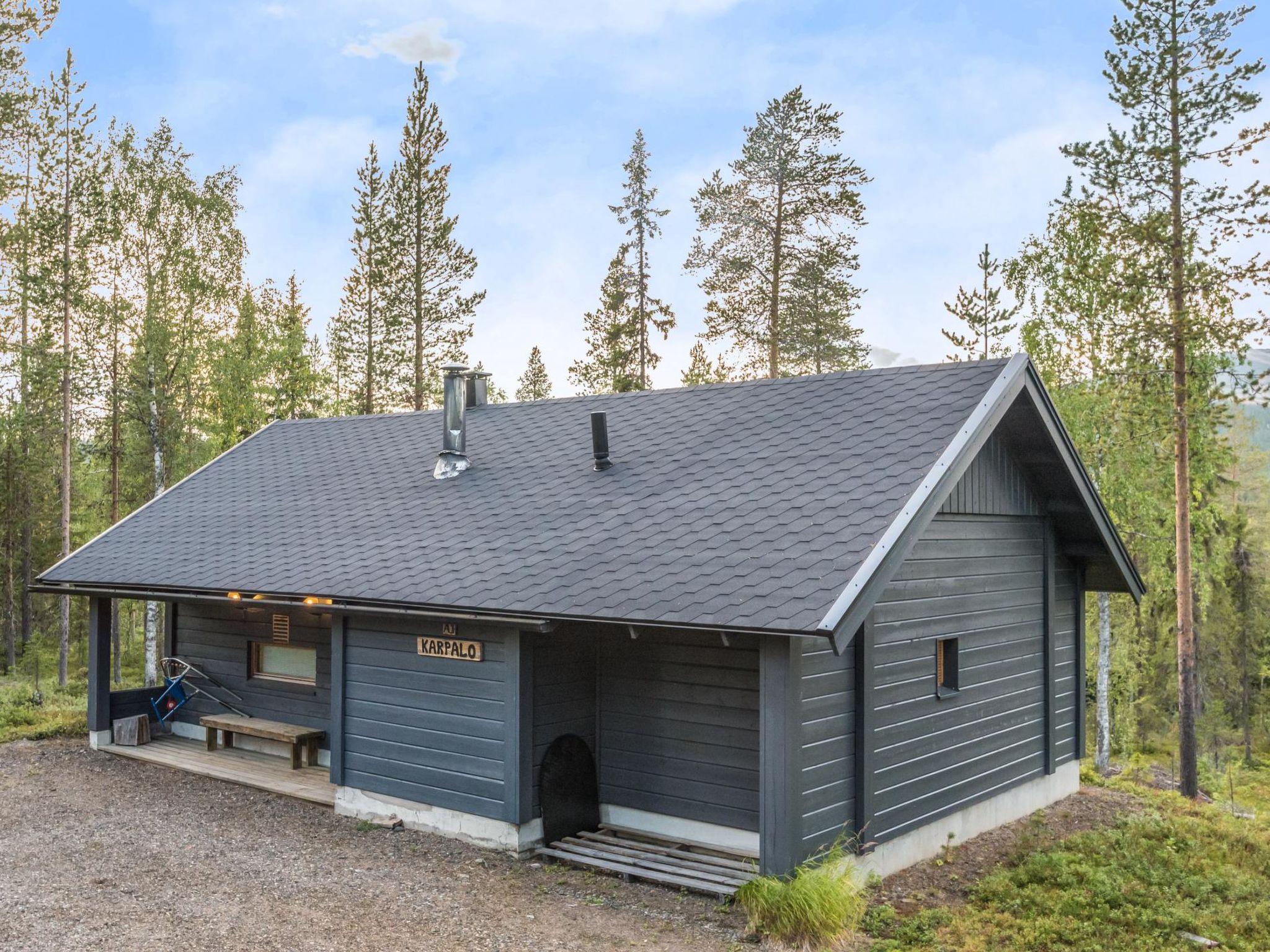 Foto 5 - Haus mit 1 Schlafzimmer in Kolari mit sauna und blick auf die berge