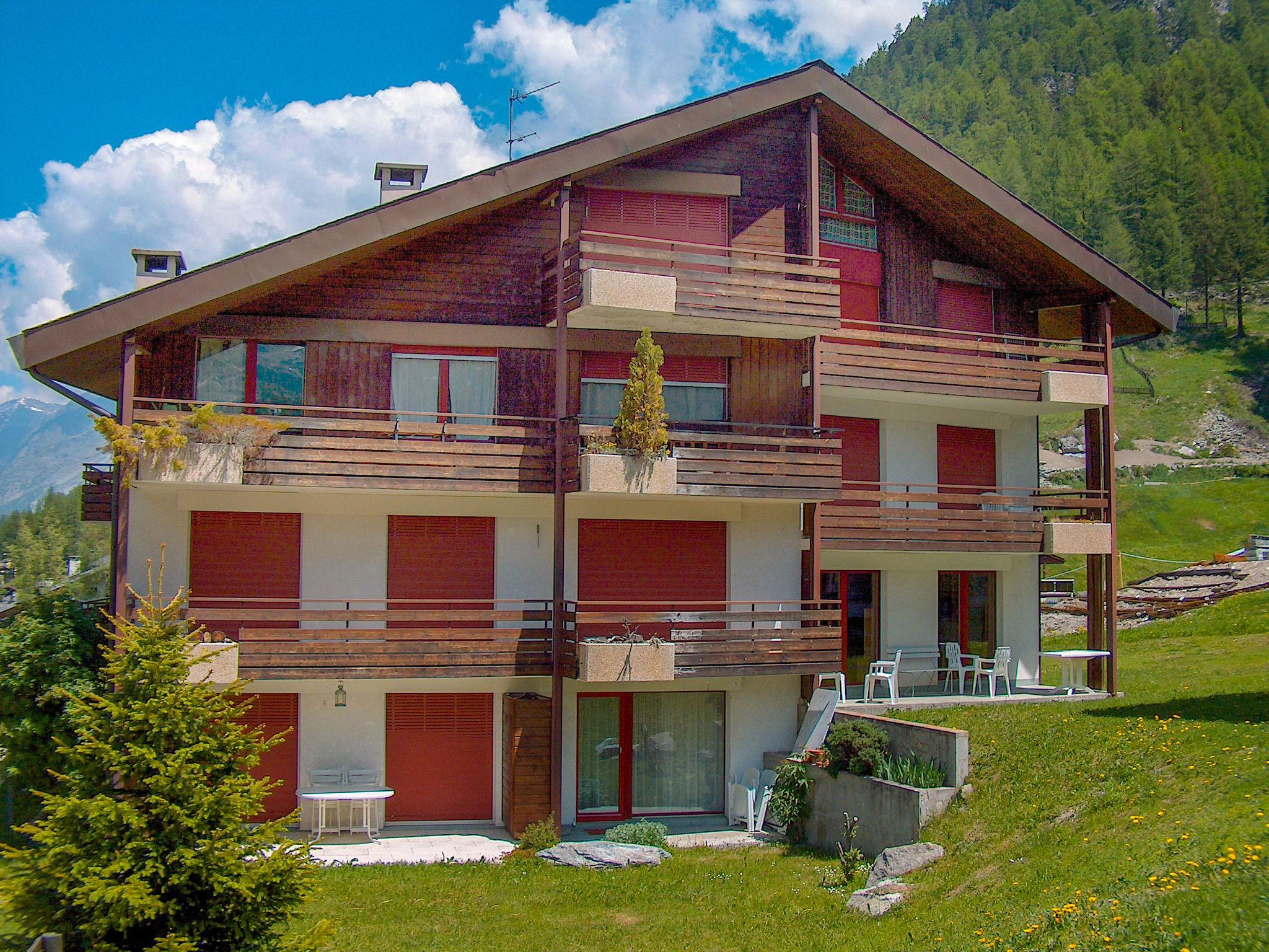 Foto 1 - Apartamento de 1 habitación en Zermatt con terraza y vistas a la montaña