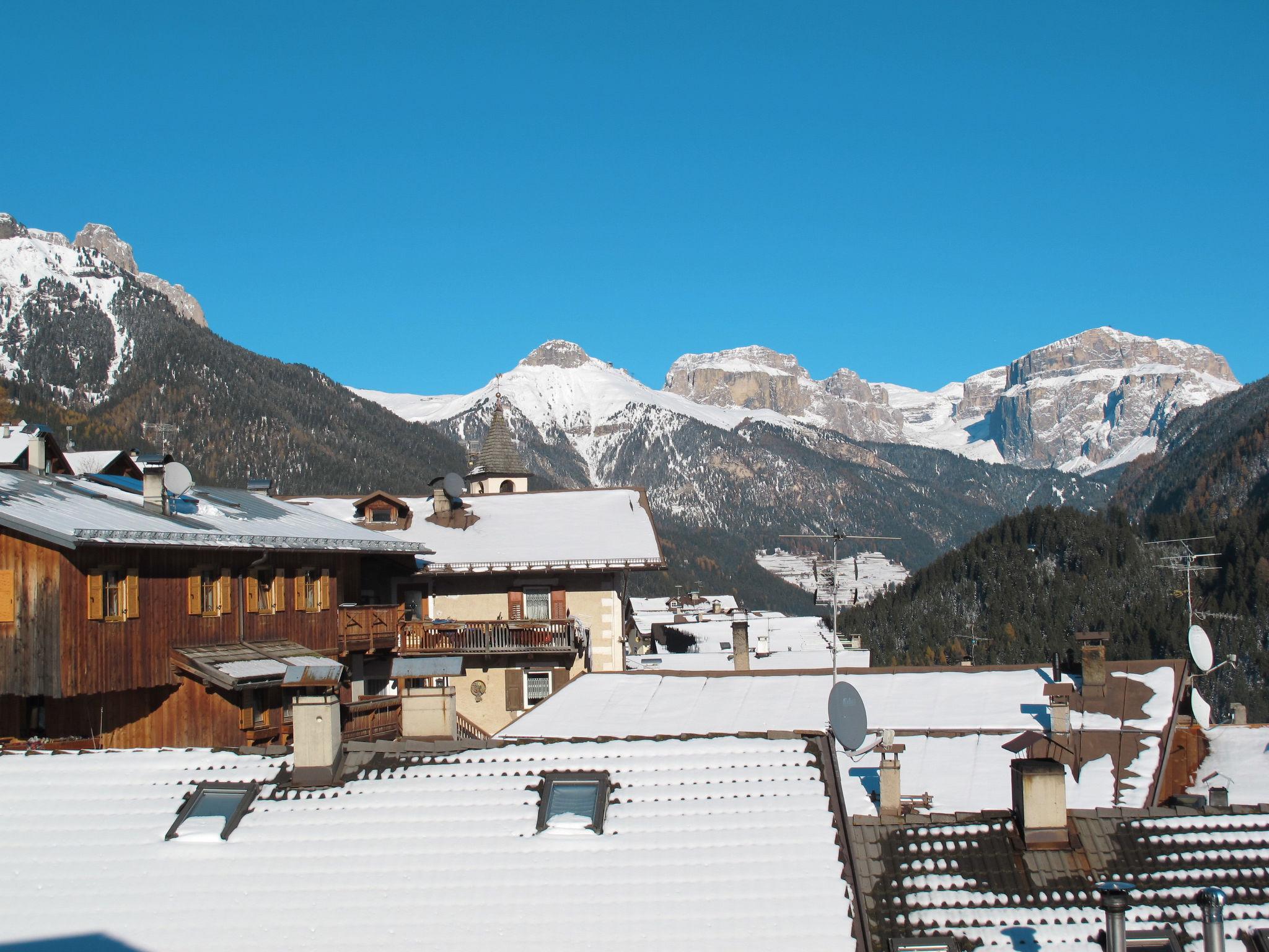 Foto 11 - Casa de 9 habitaciones en San Giovanni di Fassa-Sèn Jan con vistas a la montaña