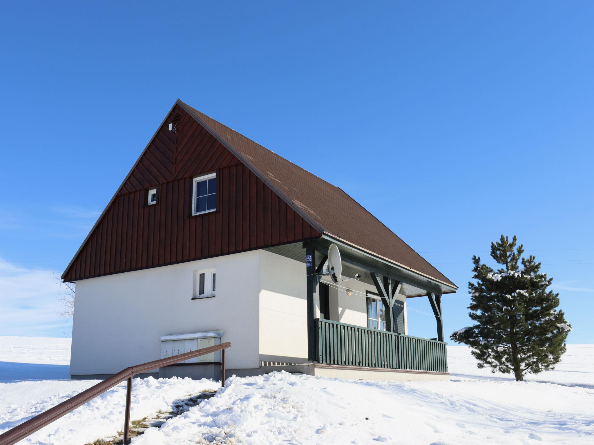 Photo 32 - Maison de 3 chambres à Černý Důl avec piscine et vues sur la montagne