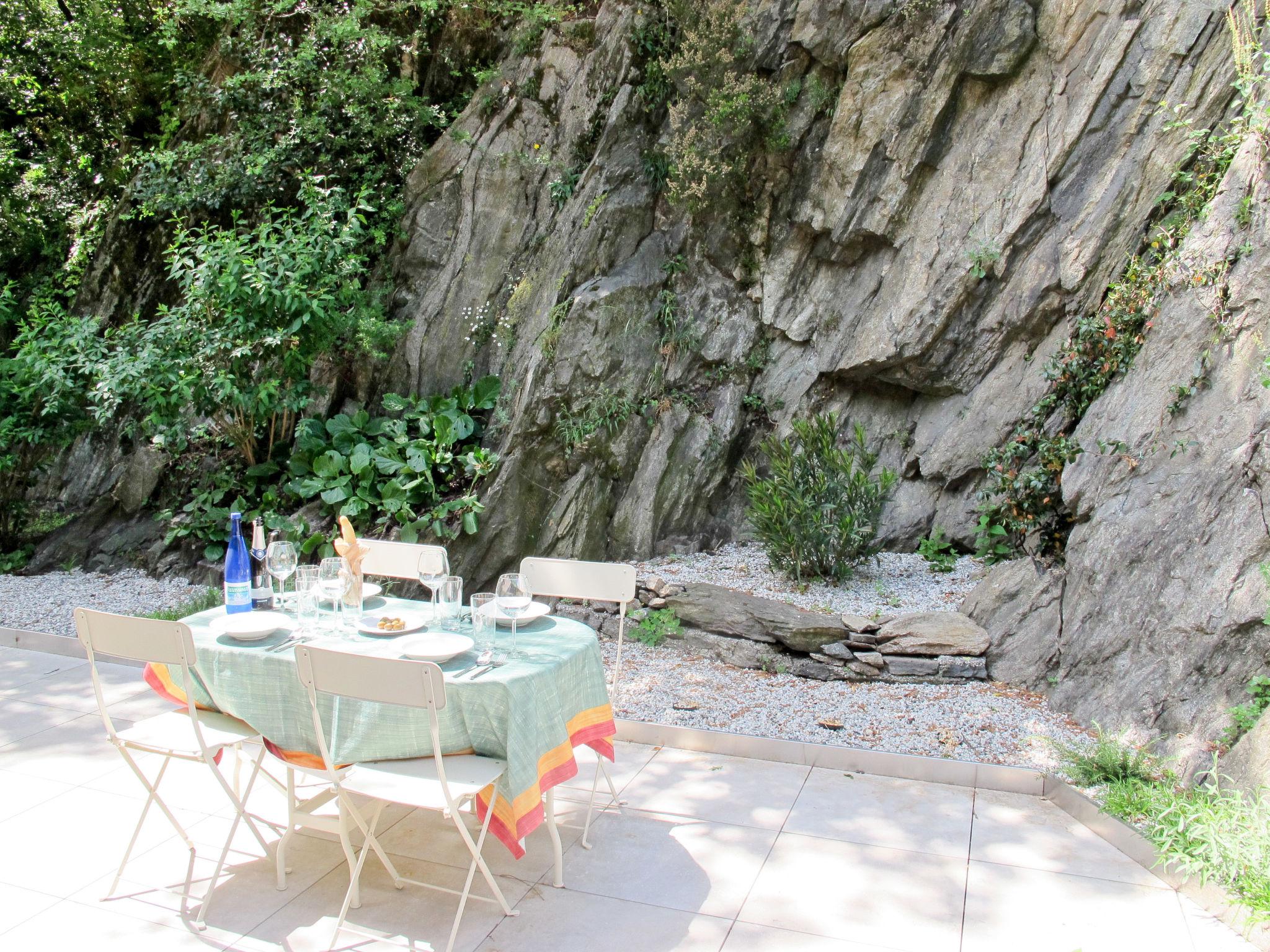 Photo 2 - Apartment in Dorio with terrace and mountain view