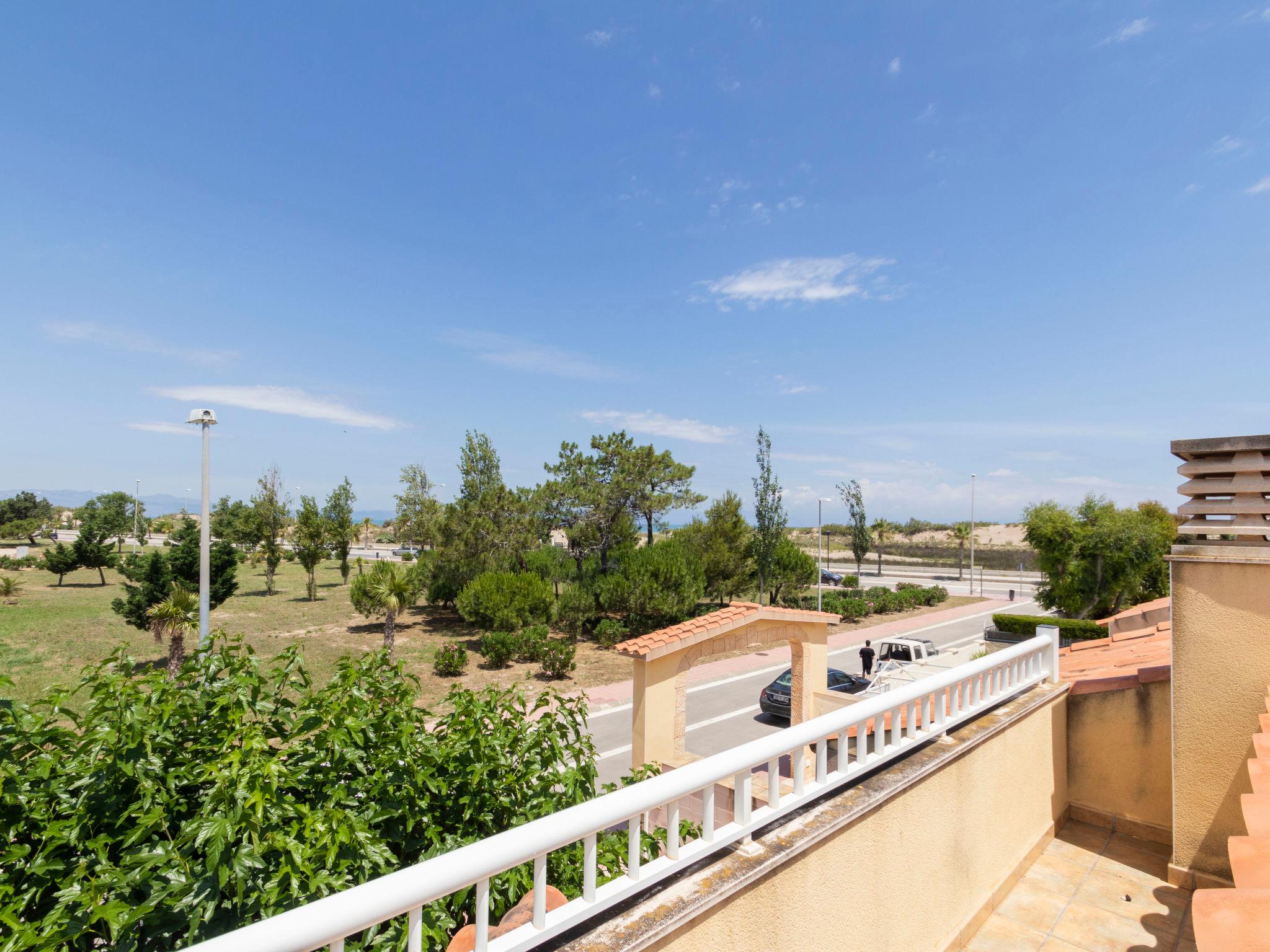 Photo 22 - Maison de 3 chambres à Deltebre avec terrasse et vues à la mer