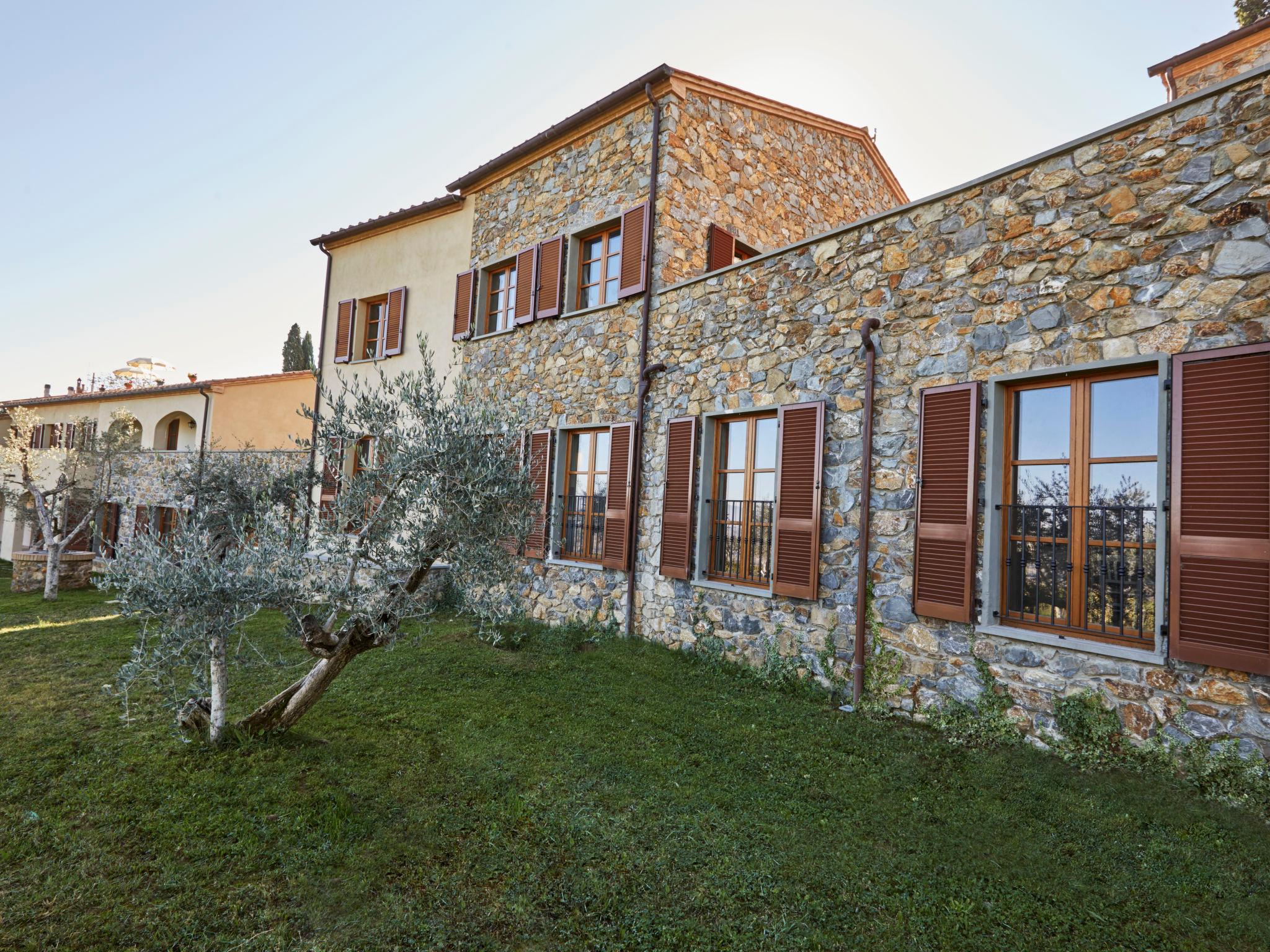 Photo 46 - 13 bedroom House in Lucignano with private pool and garden