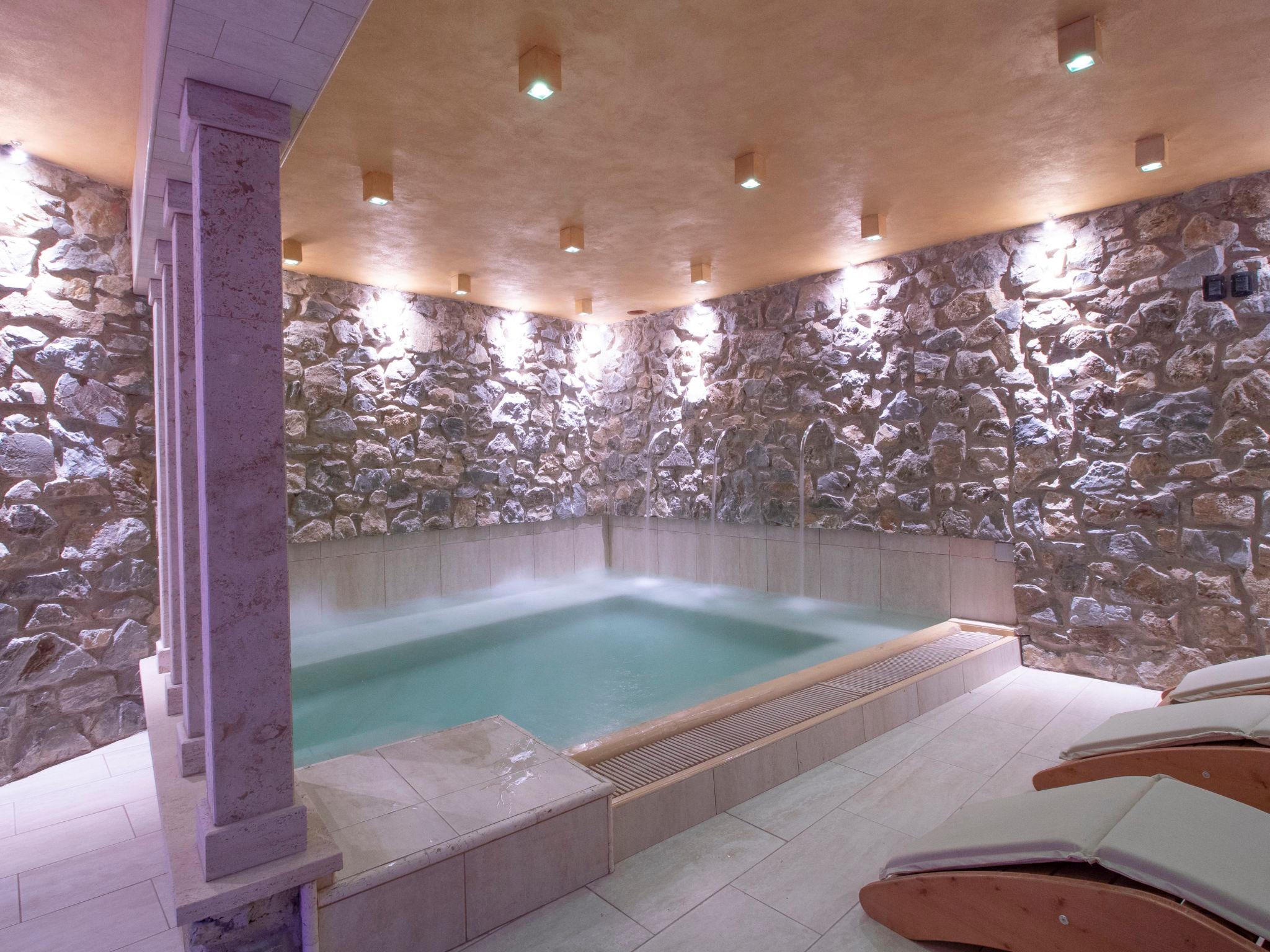Foto 34 - Casa con 5 camere da letto a Lucignano con piscina privata e giardino