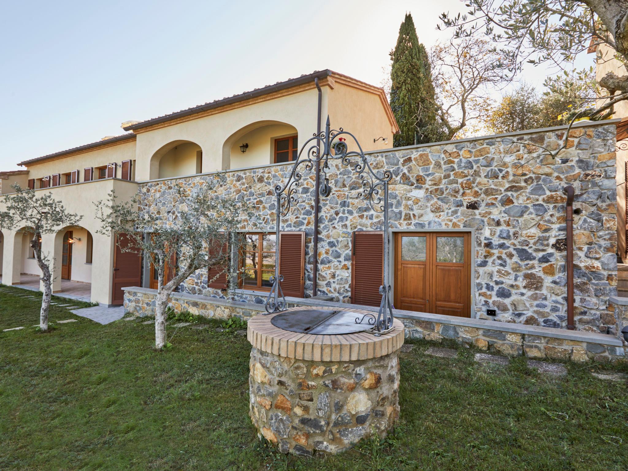 Photo 33 - 8 bedroom House in Lucignano with private pool and garden