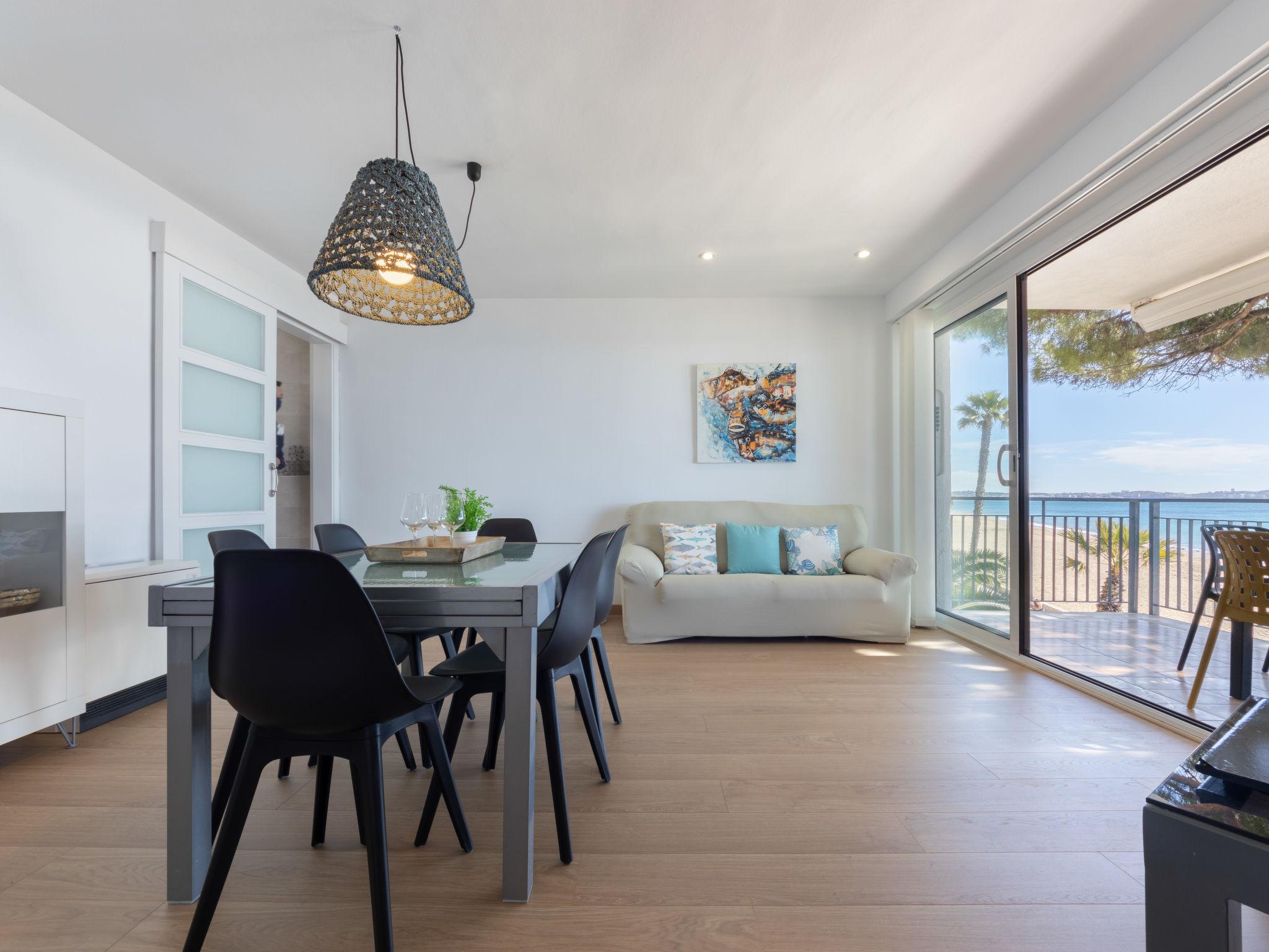 Foto 6 - Apartamento de 3 quartos em Cambrils com piscina e vistas do mar