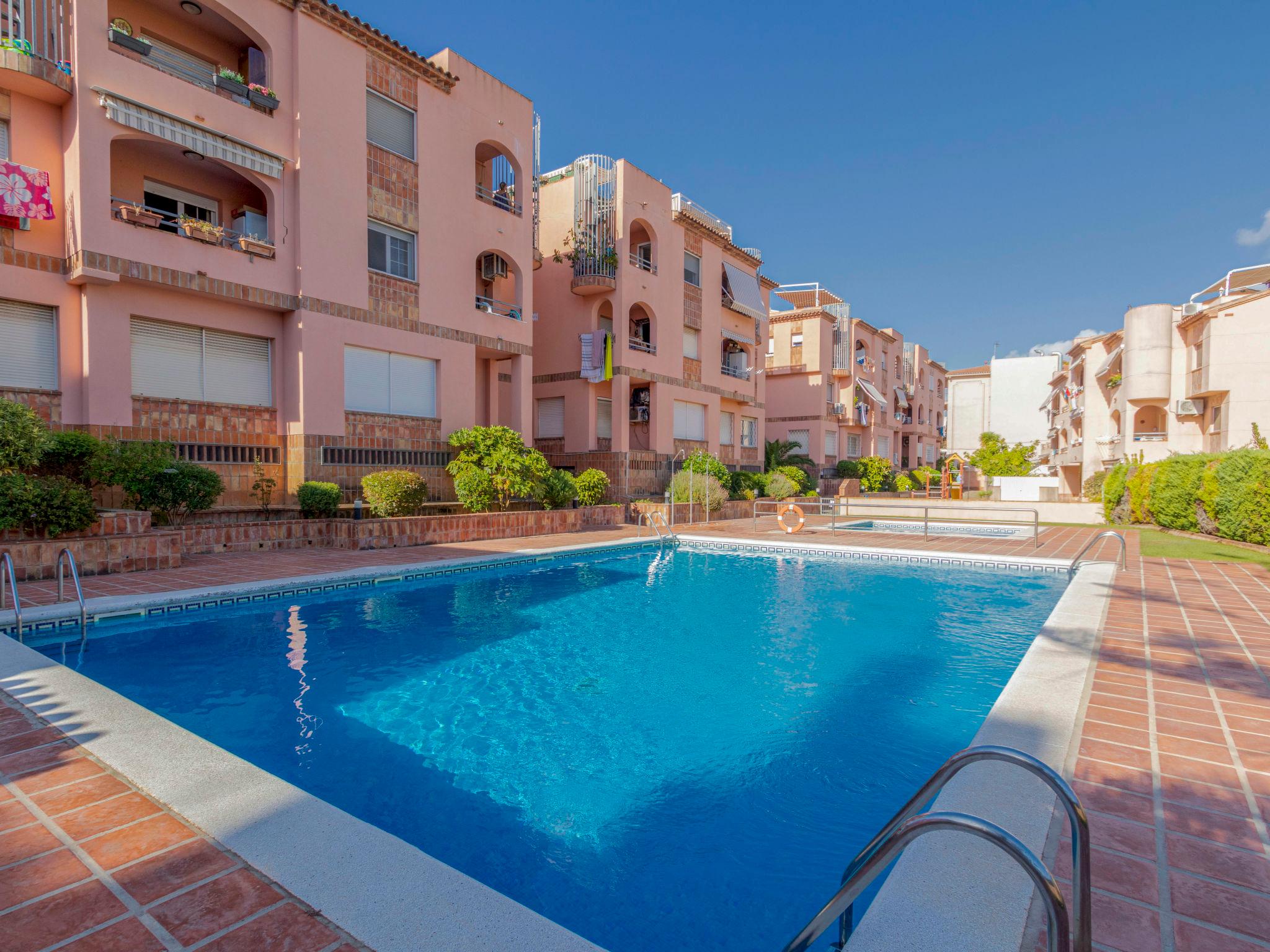Foto 19 - Apartamento de 1 quarto em Torredembarra com piscina e vistas do mar