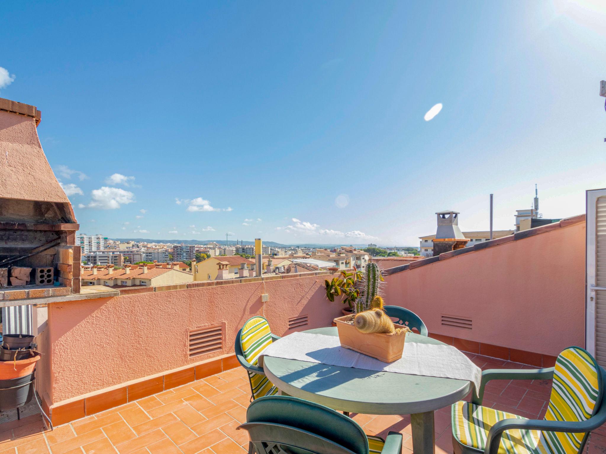 Foto 5 - Apartamento de 1 habitación en Torredembarra con piscina y vistas al mar