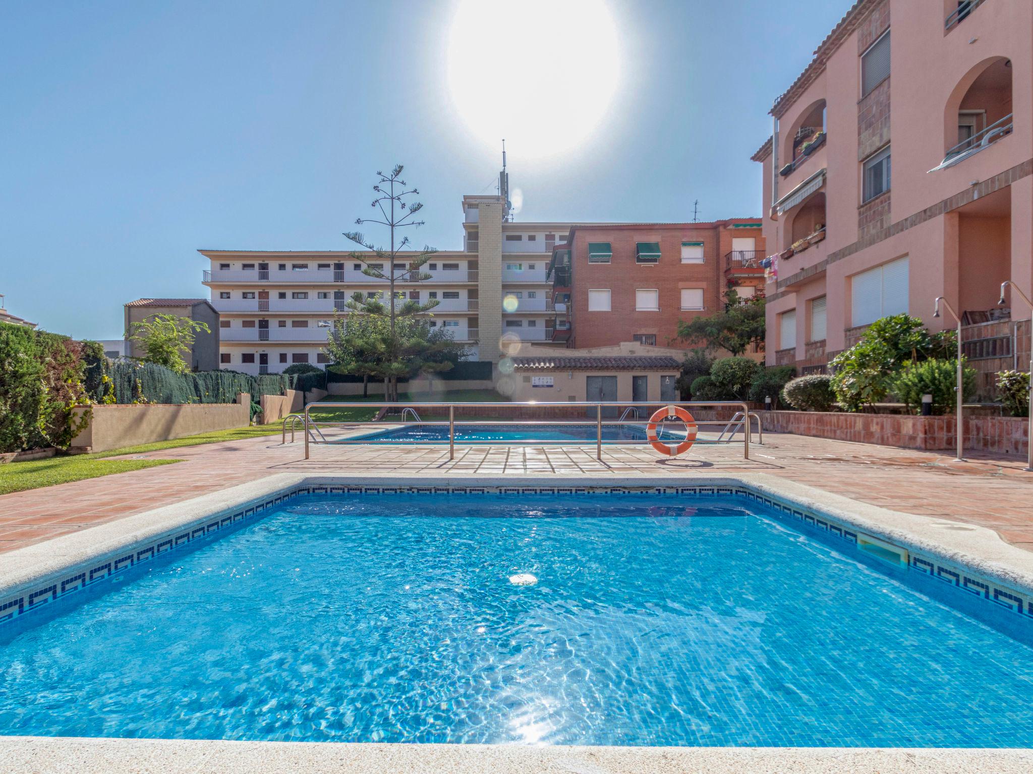 Foto 1 - Apartamento de 1 quarto em Torredembarra com piscina e vistas do mar