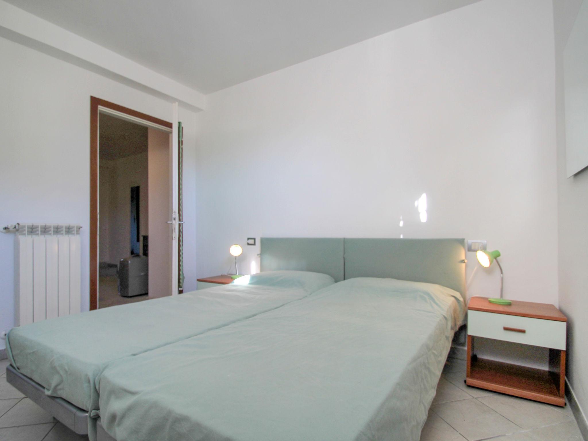 Foto 12 - Appartamento con 2 camere da letto a Luino con piscina e vista sulle montagne