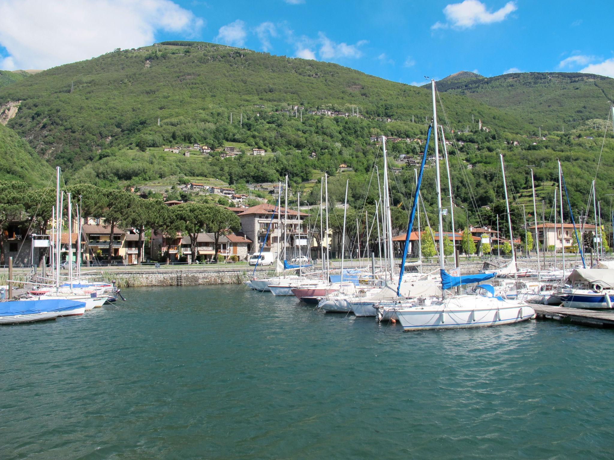 Photo 29 - Appartement de 3 chambres à Gera Lario avec jardin et vues sur la montagne