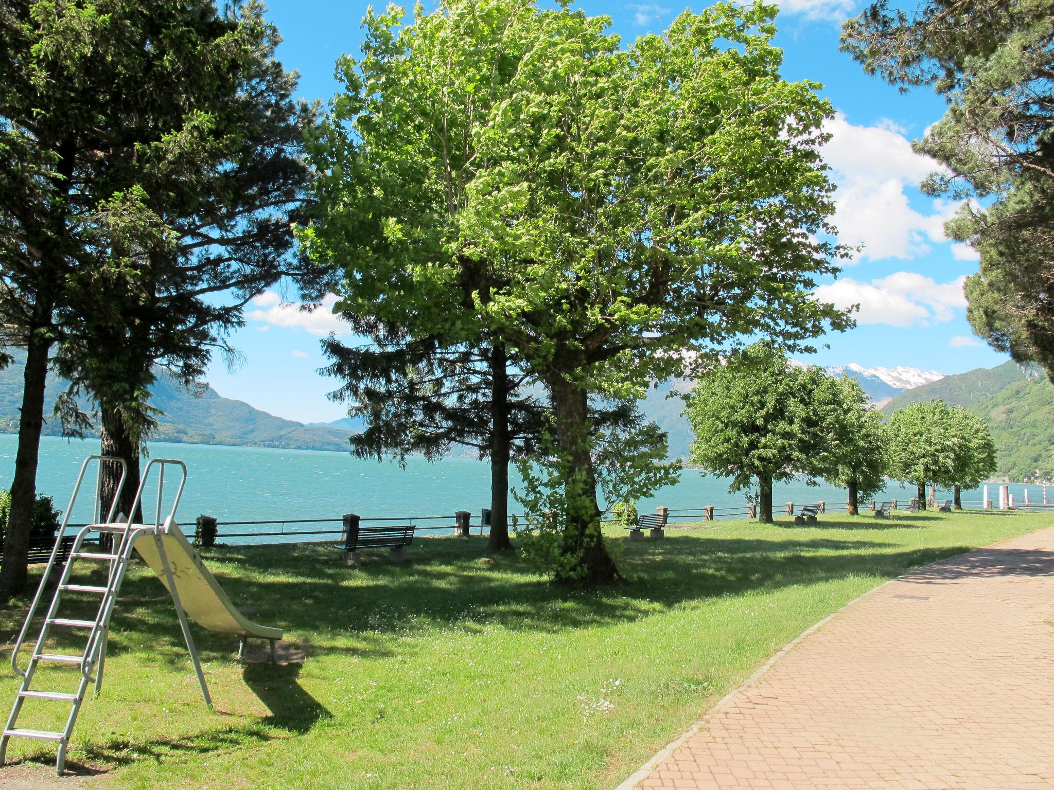 Photo 32 - Appartement de 3 chambres à Gera Lario avec jardin et bain à remous