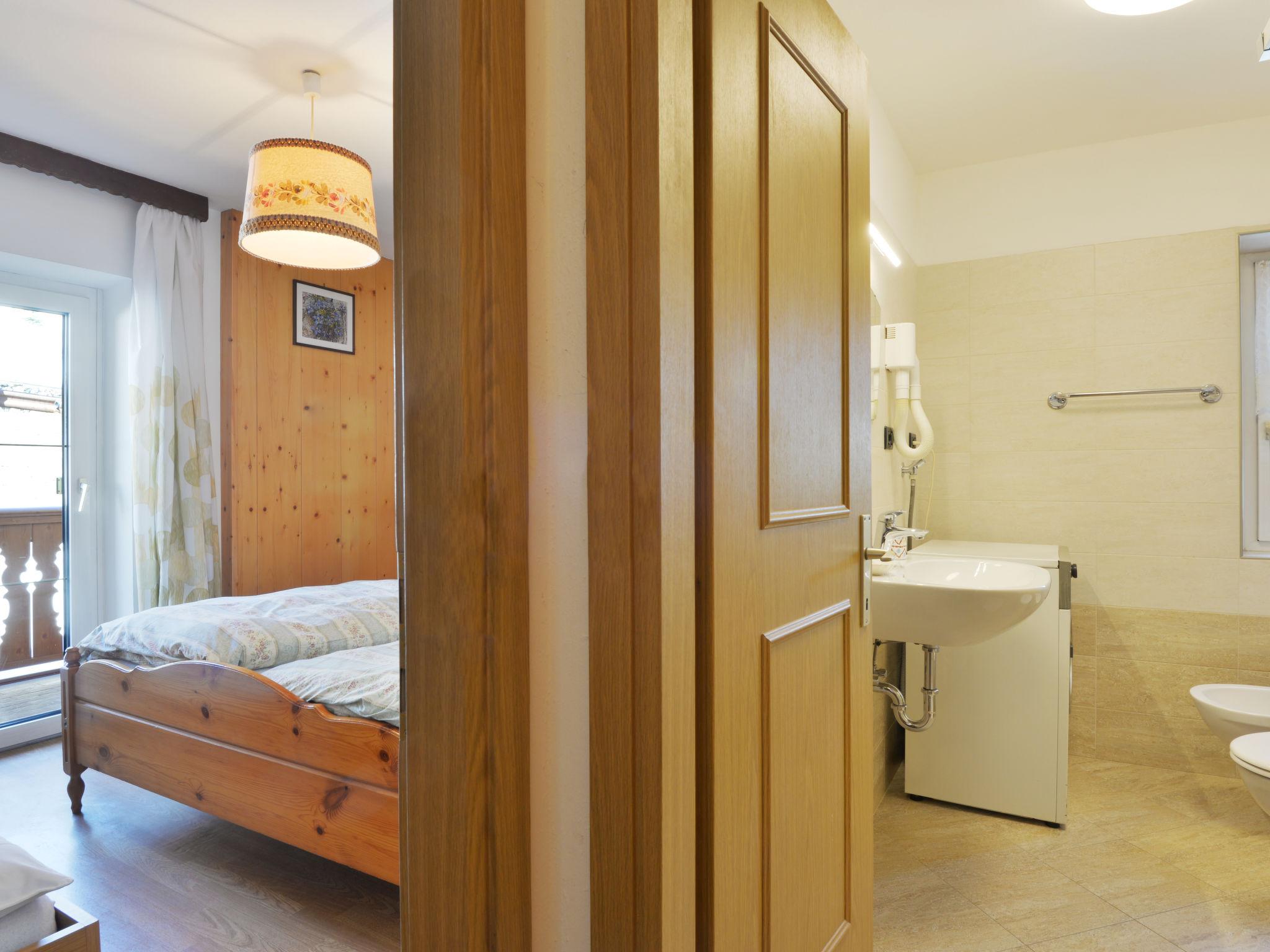 Foto 12 - Appartamento con 1 camera da letto a San Giovanni di Fassa-Sèn Jan con giardino
