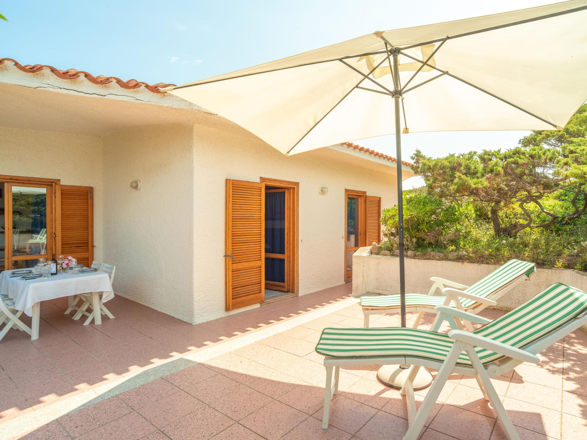 Photo 3 - Maison de 2 chambres à Aglientu avec terrasse et vues à la mer