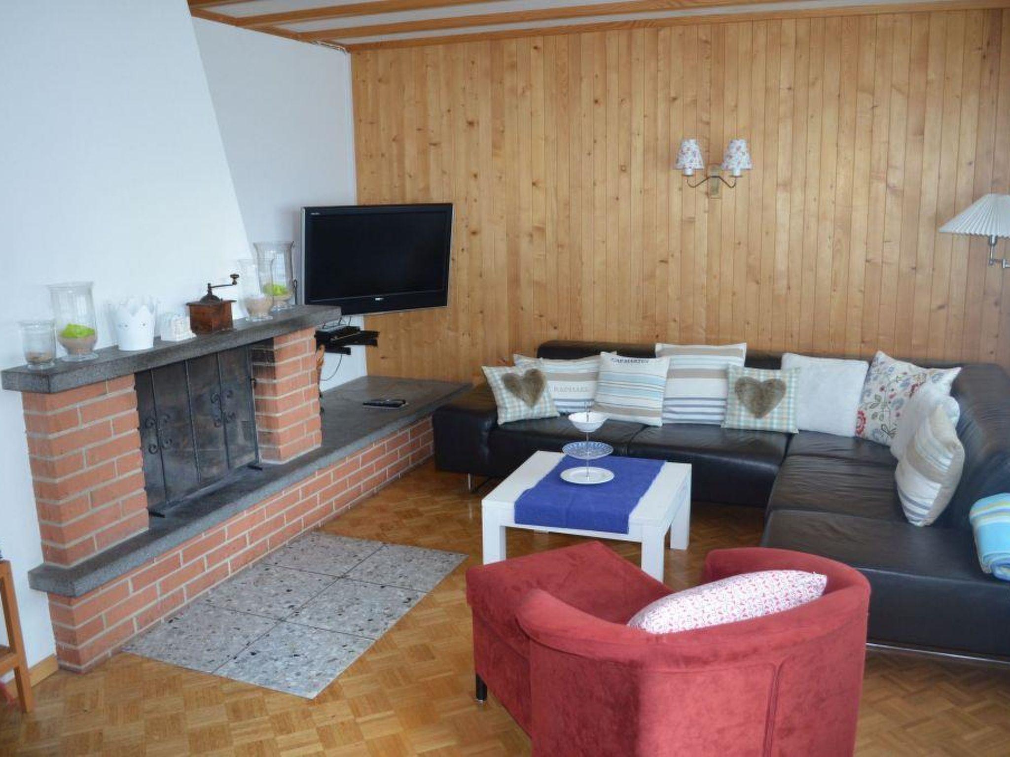 Photo 12 - 3 bedroom Apartment in Saanen