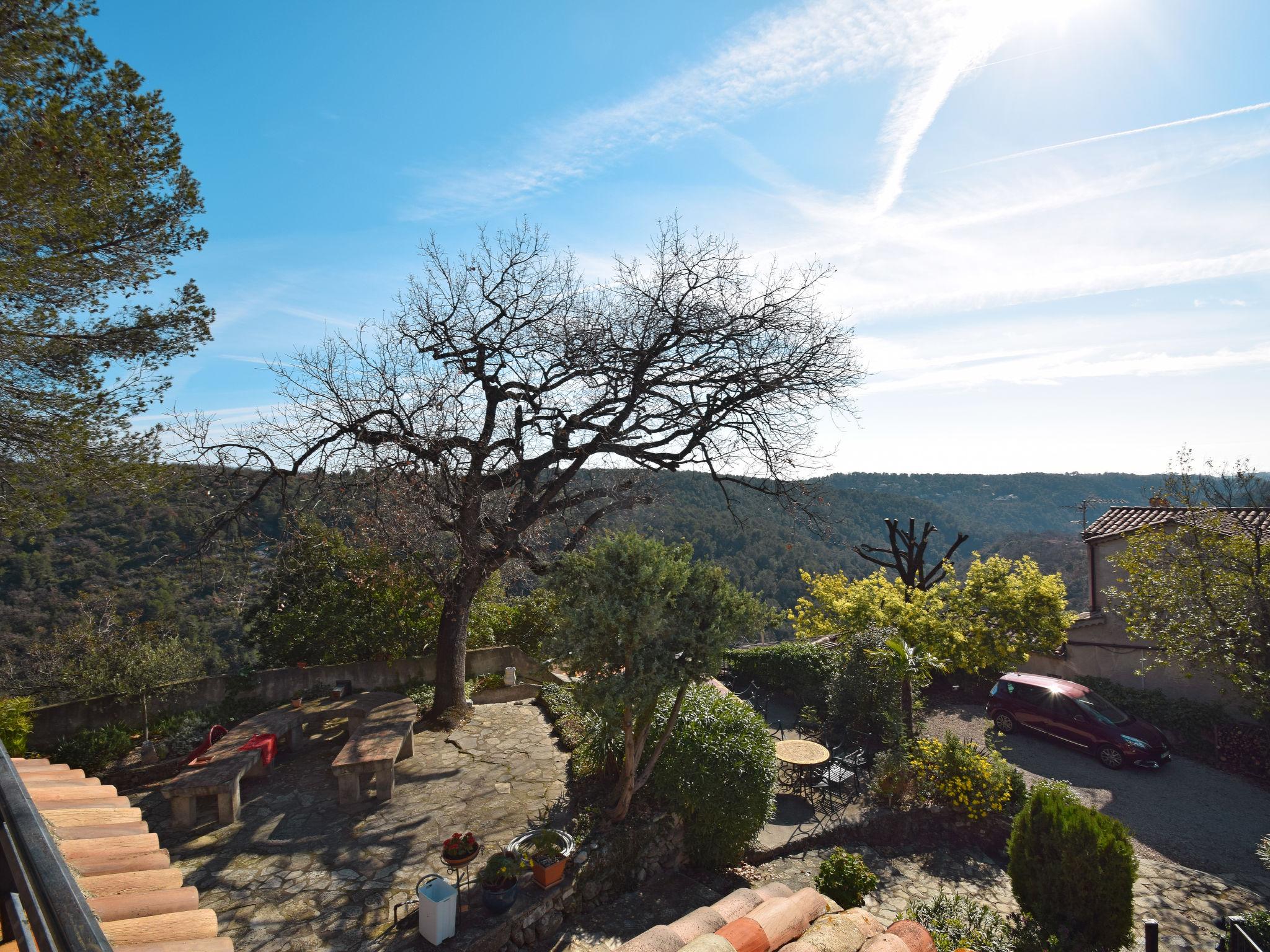 Foto 17 - Appartamento con 2 camere da letto a Vence con piscina e terrazza