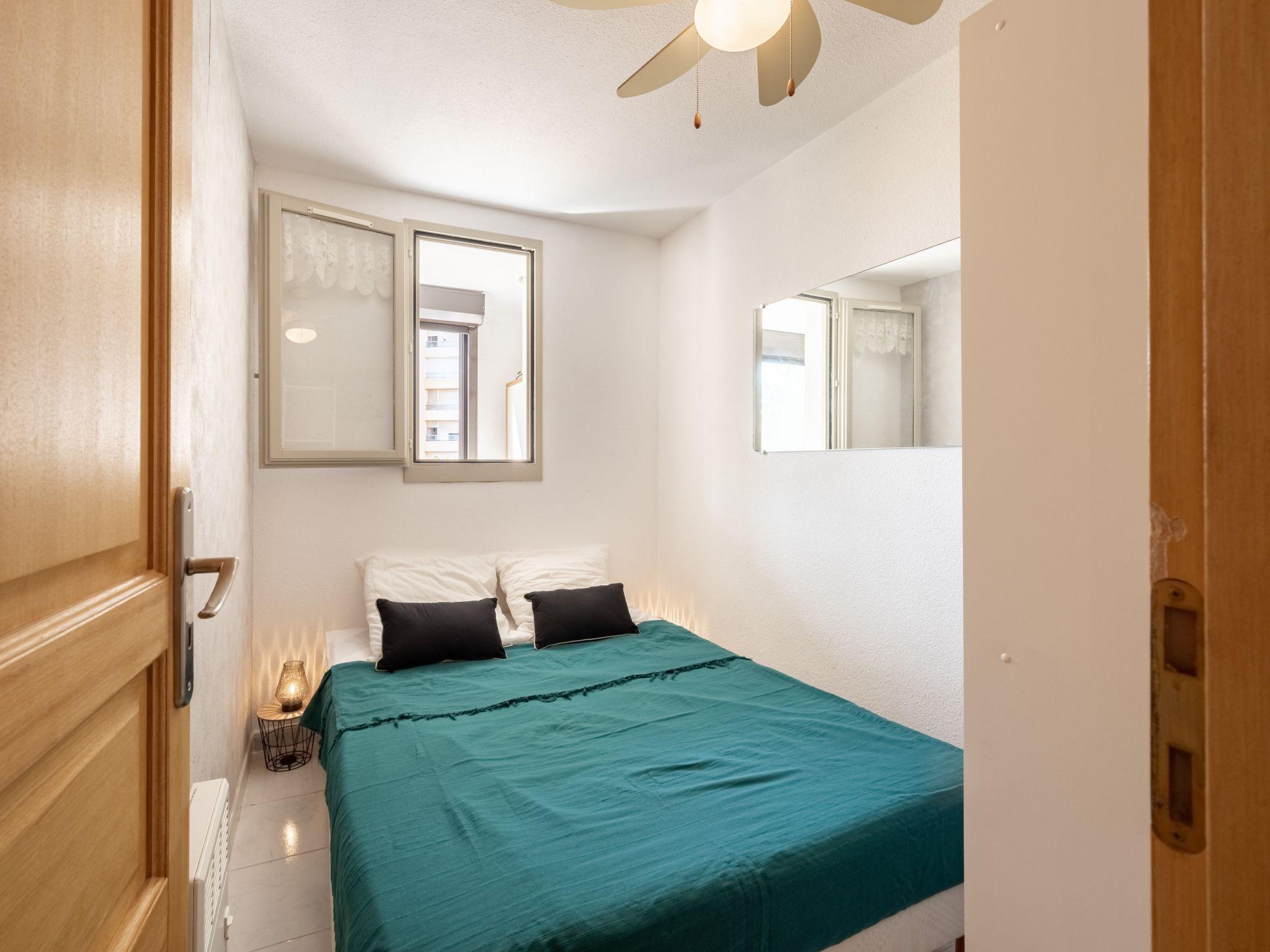 Foto 4 - Apartamento de 1 quarto em Le Barcarès com vistas do mar