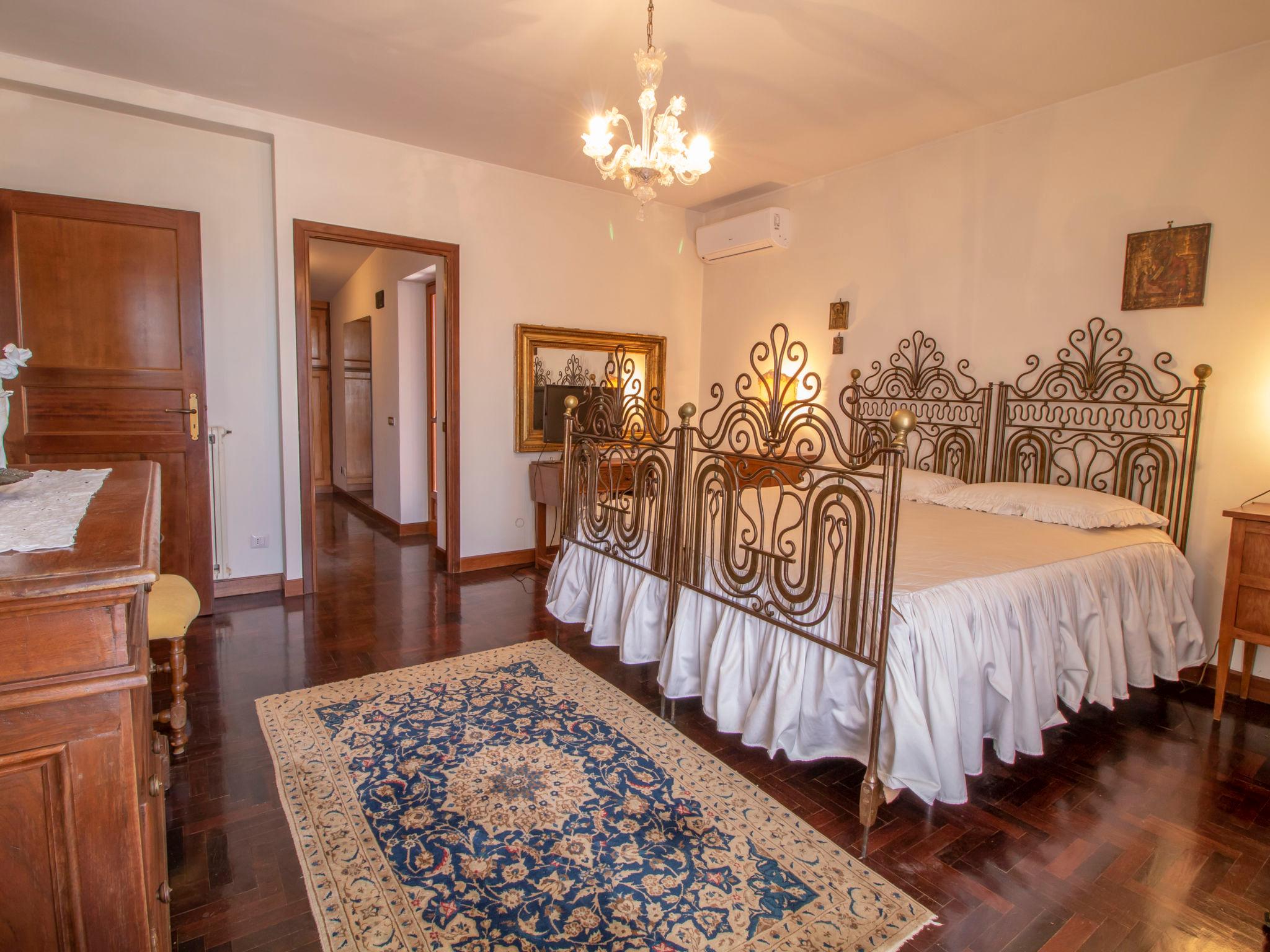 Photo 15 - 6 bedroom House in Sutri with private pool and garden