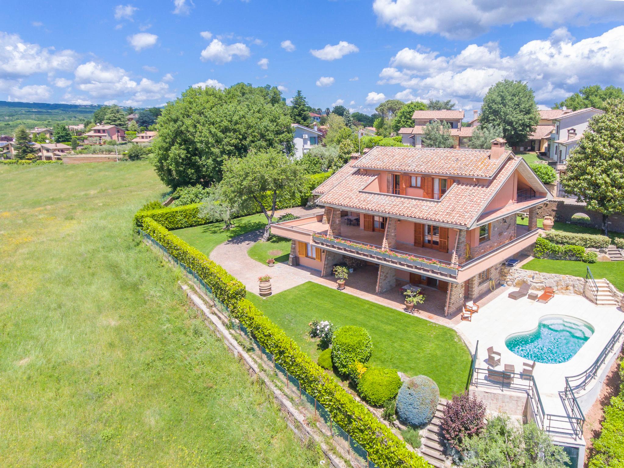 Foto 4 - Casa de 6 quartos em Sutri com piscina privada e vista para a montanha