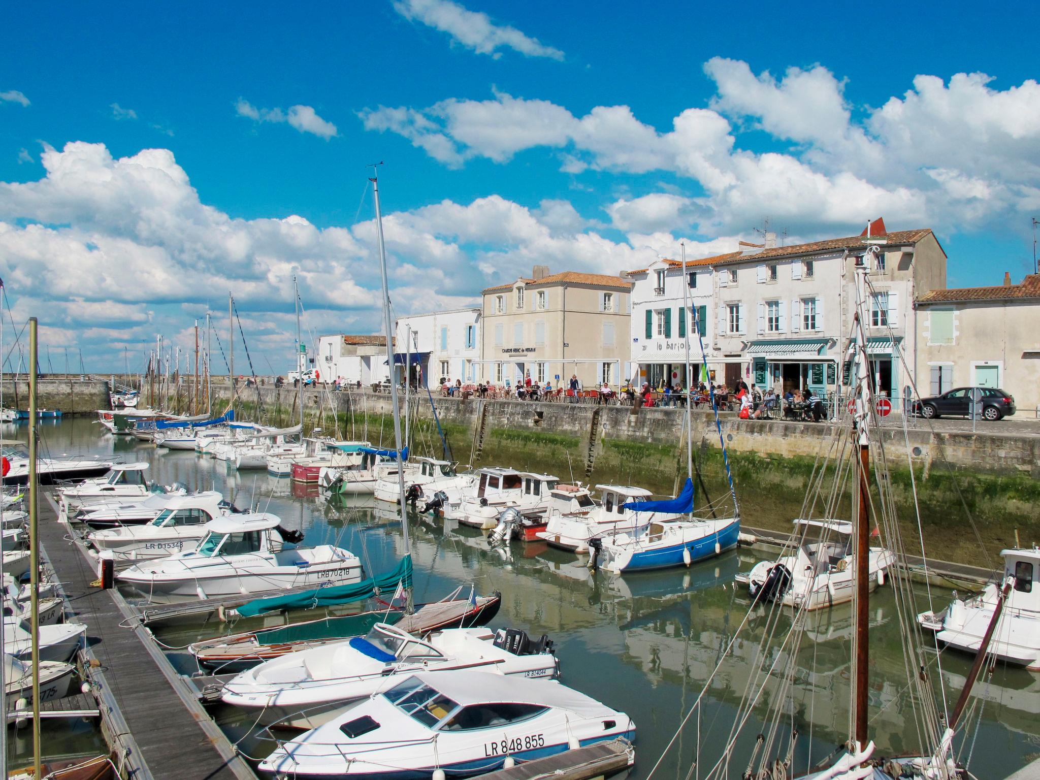 Photo 20 - 2 bedroom House in La Flotte with garden and terrace