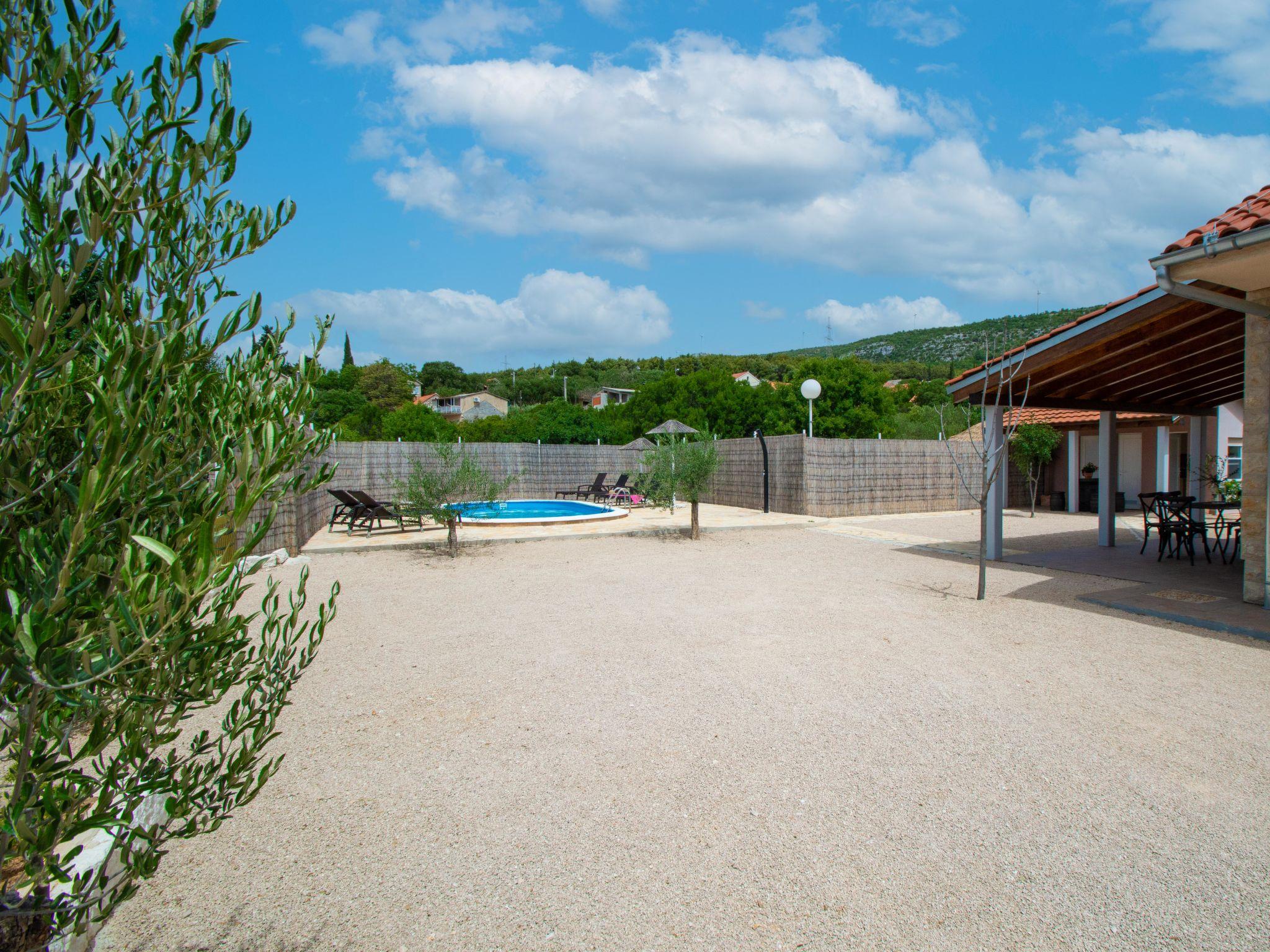 Photo 33 - Maison de 3 chambres à Sibenik avec piscine privée et terrasse