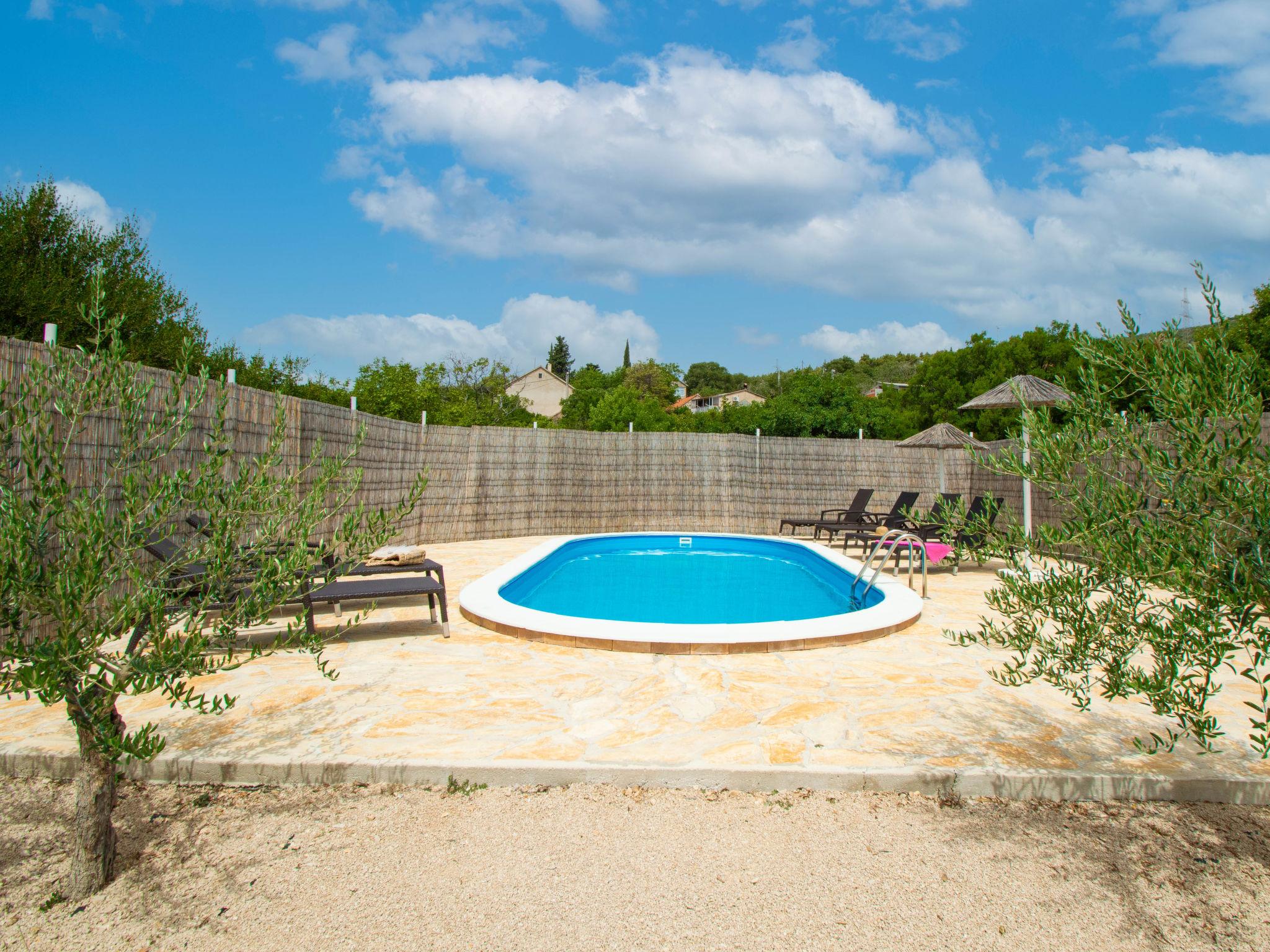 Foto 14 - Casa de 3 habitaciones en Sibenik con piscina privada y terraza