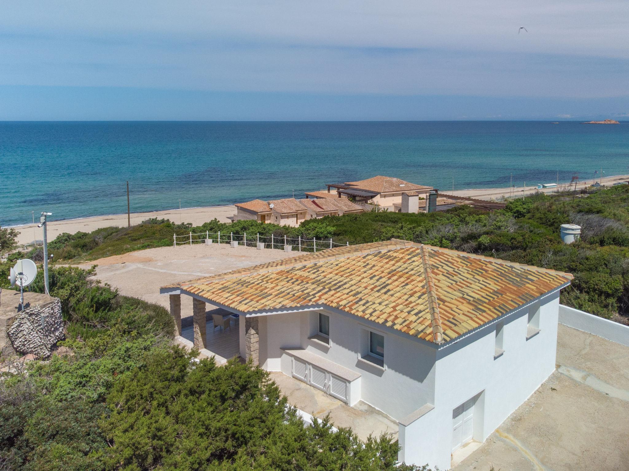 Photo 36 - Maison de 3 chambres à Badesi avec jardin et vues à la mer