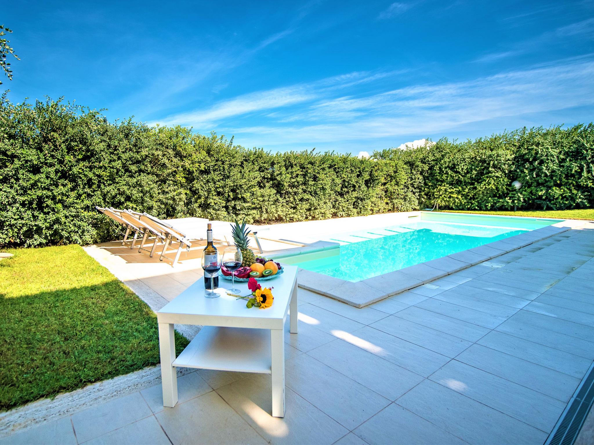 Foto 16 - Casa de 3 quartos em Alcamo com piscina privada e jardim