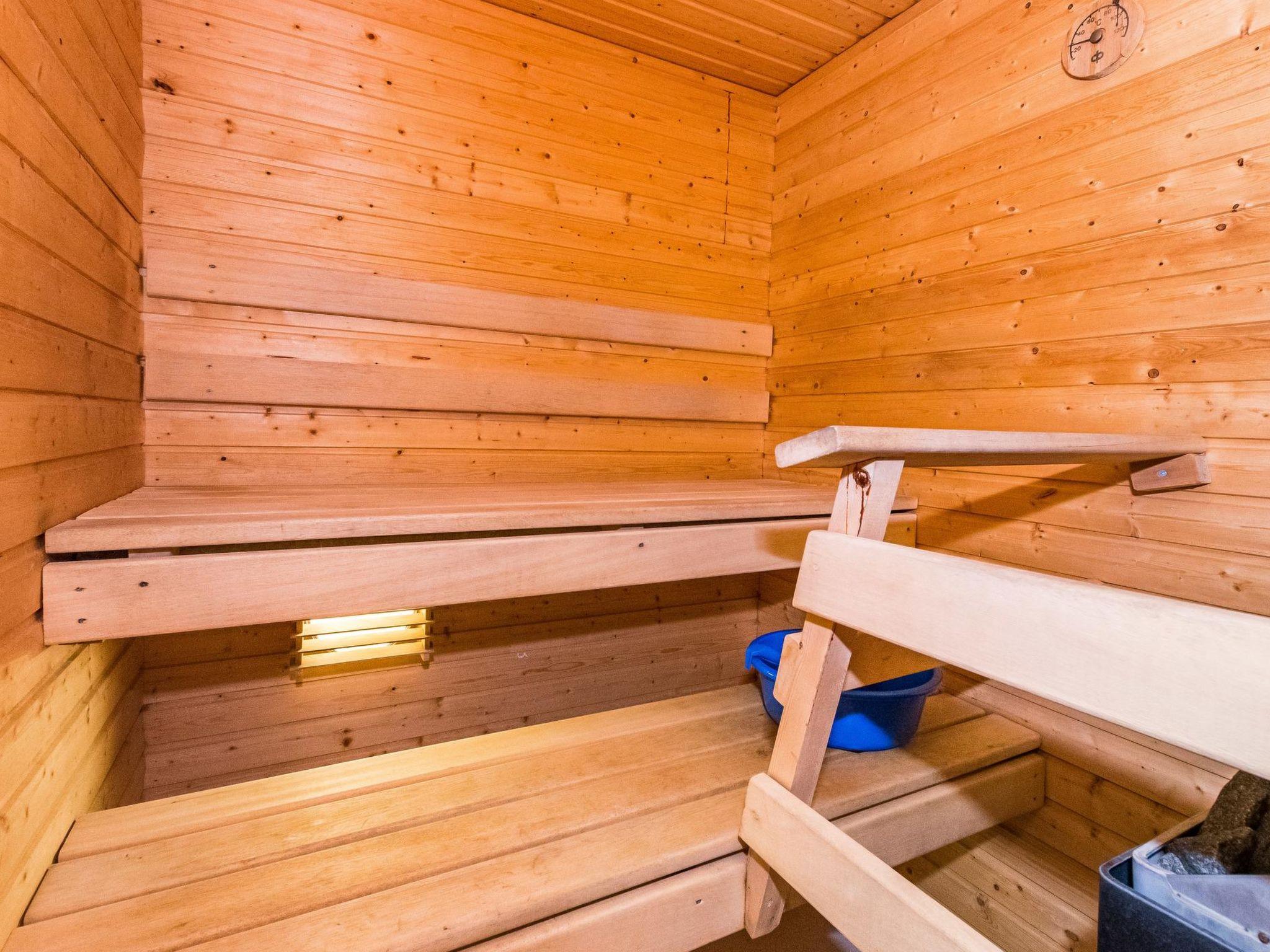 Foto 10 - Casa de 1 quarto em Puolanka com sauna e vista para a montanha